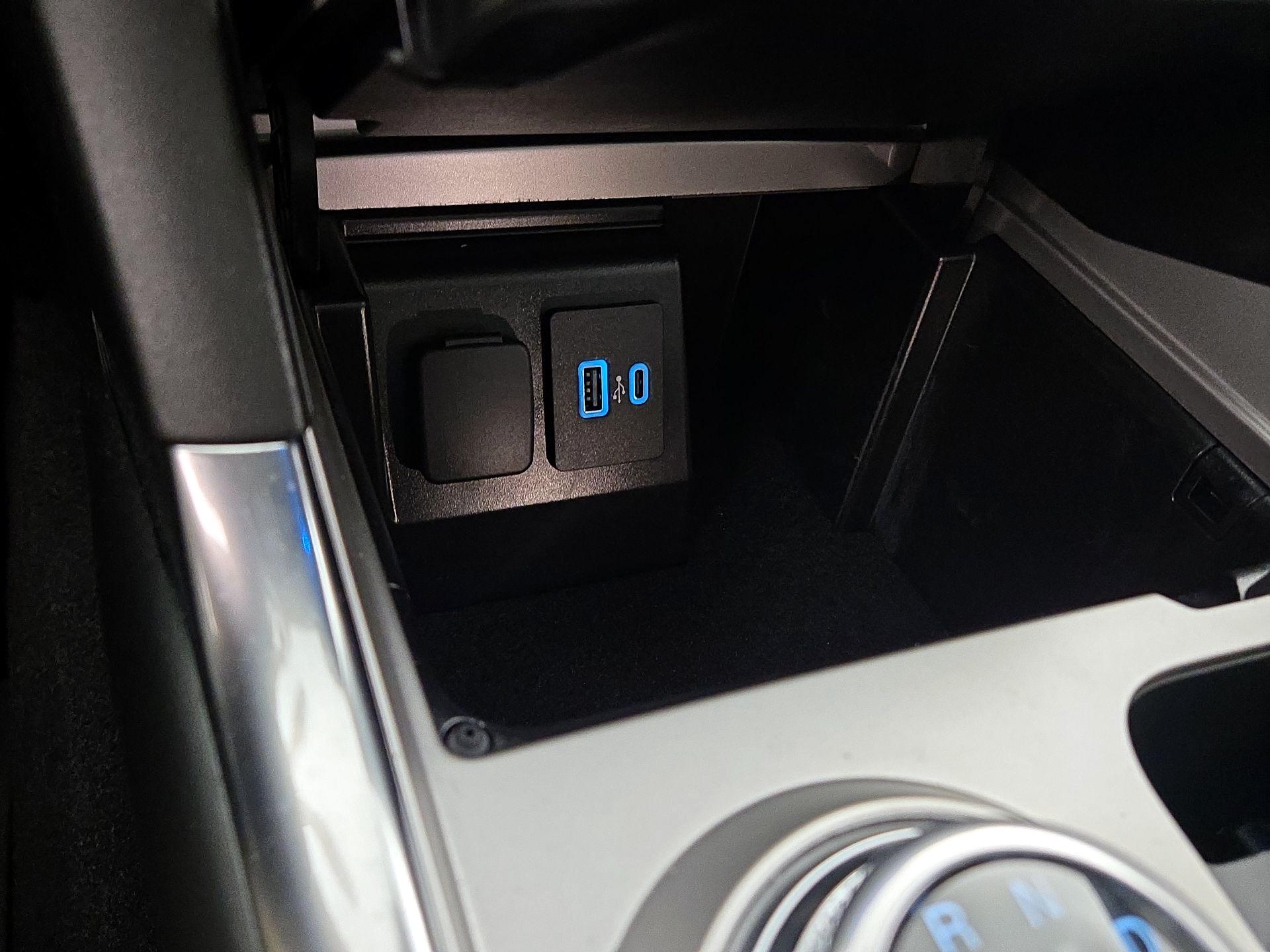 Thumbnail: 2021 Ford Explorer - 19