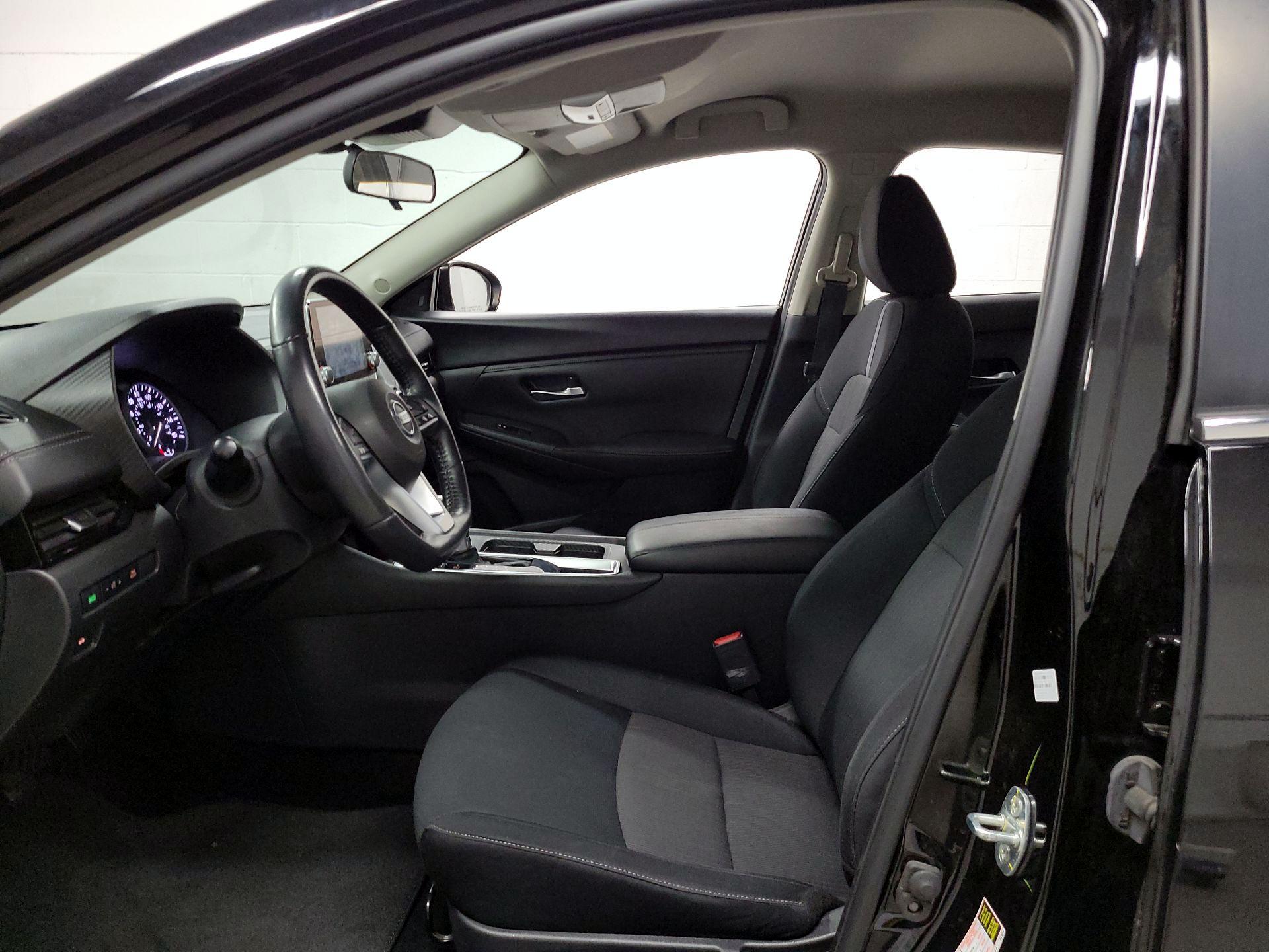 Thumbnail: 2023 Nissan Sentra - 9