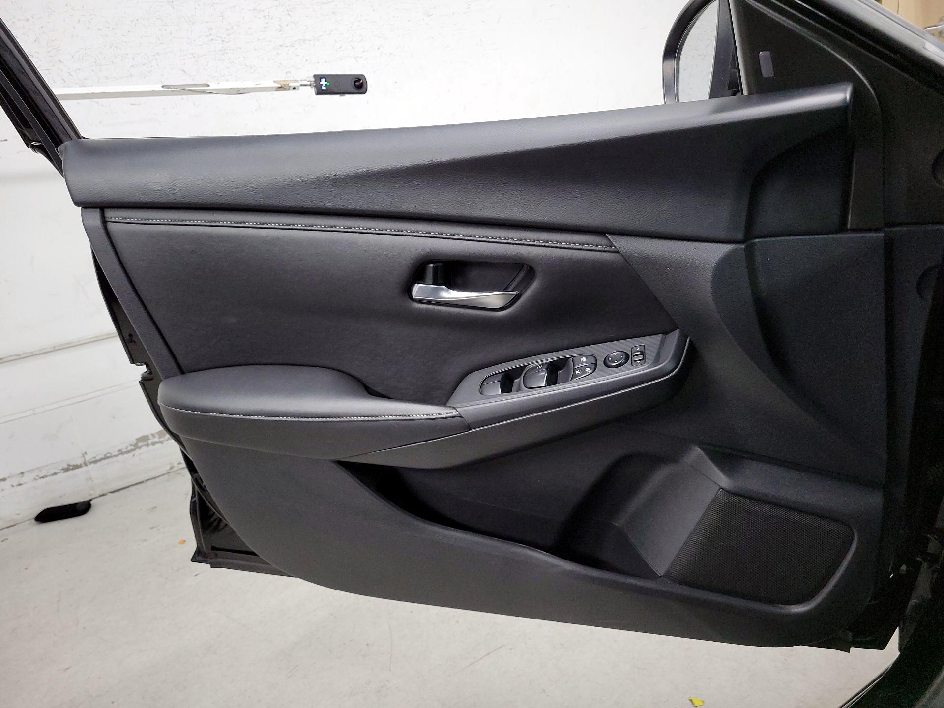 Thumbnail: 2023 Nissan Sentra - 10