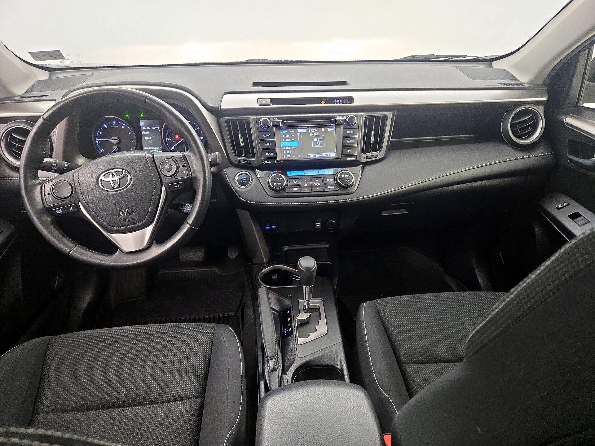 Thumbnail: 2018 Toyota RAV4 - 9