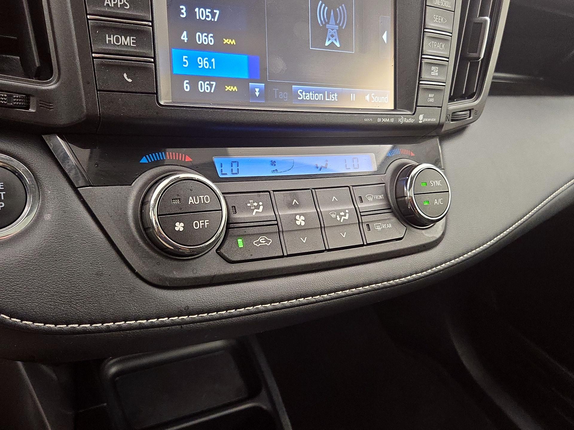 Thumbnail: 2016 Toyota RAV4 - 17