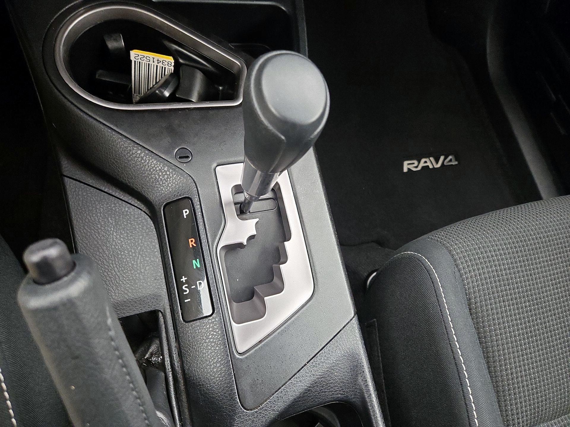 Thumbnail: 2016 Toyota RAV4 - 18