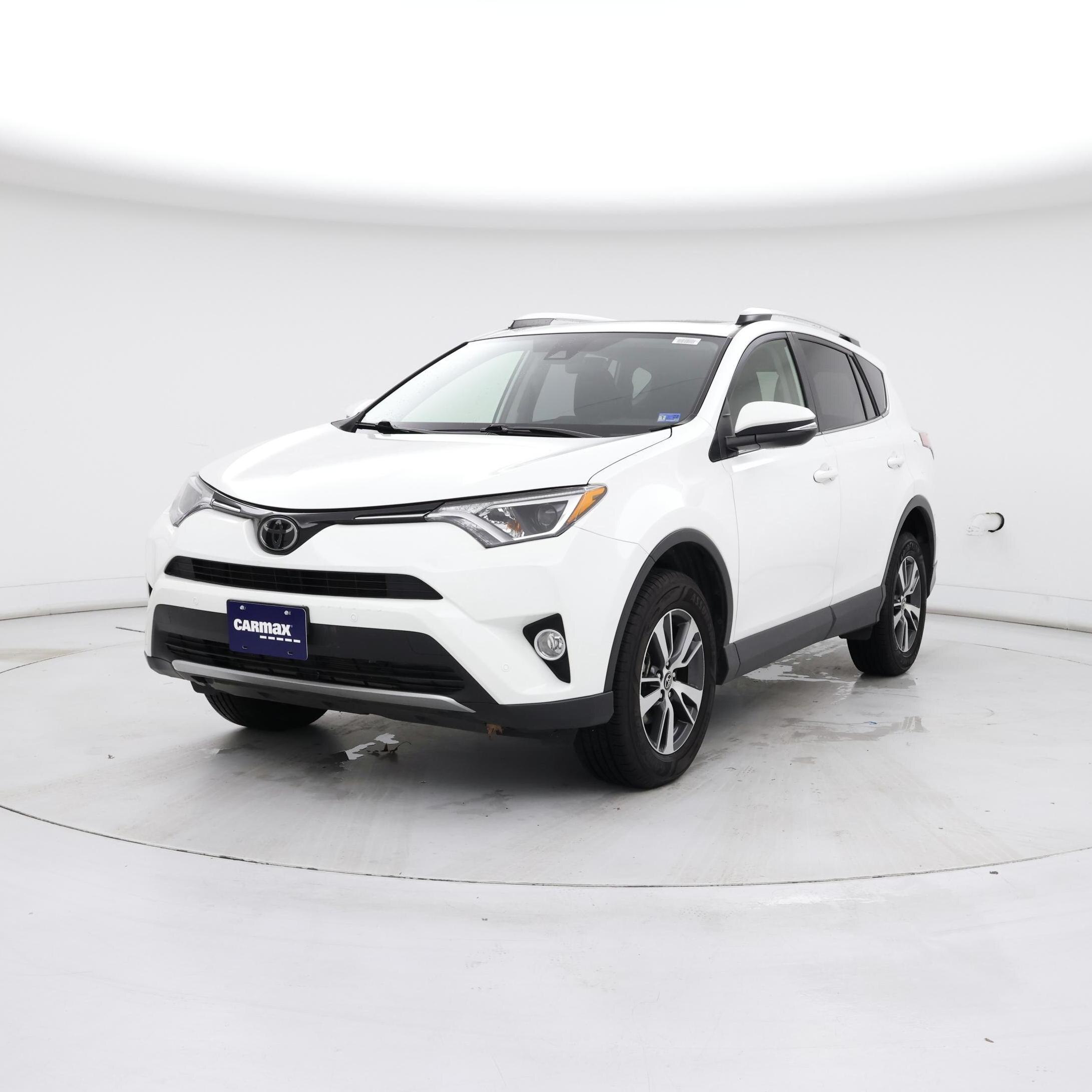 Thumbnail: 2016 Toyota RAV4 - 4