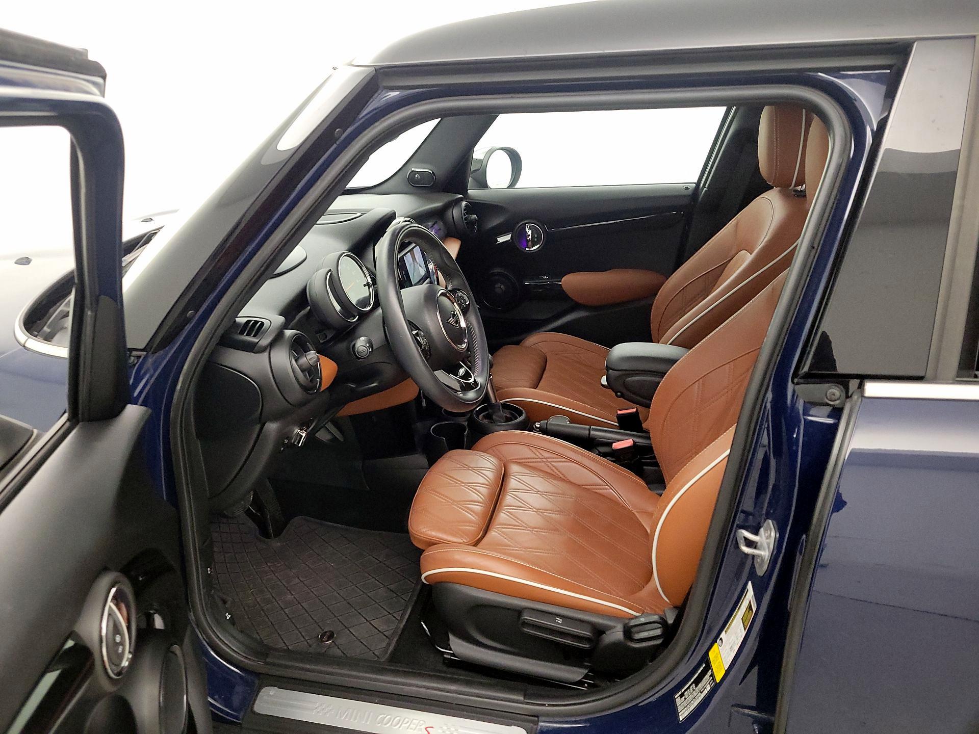 Thumbnail: 2019 MINI Cooper Hardtop - 11