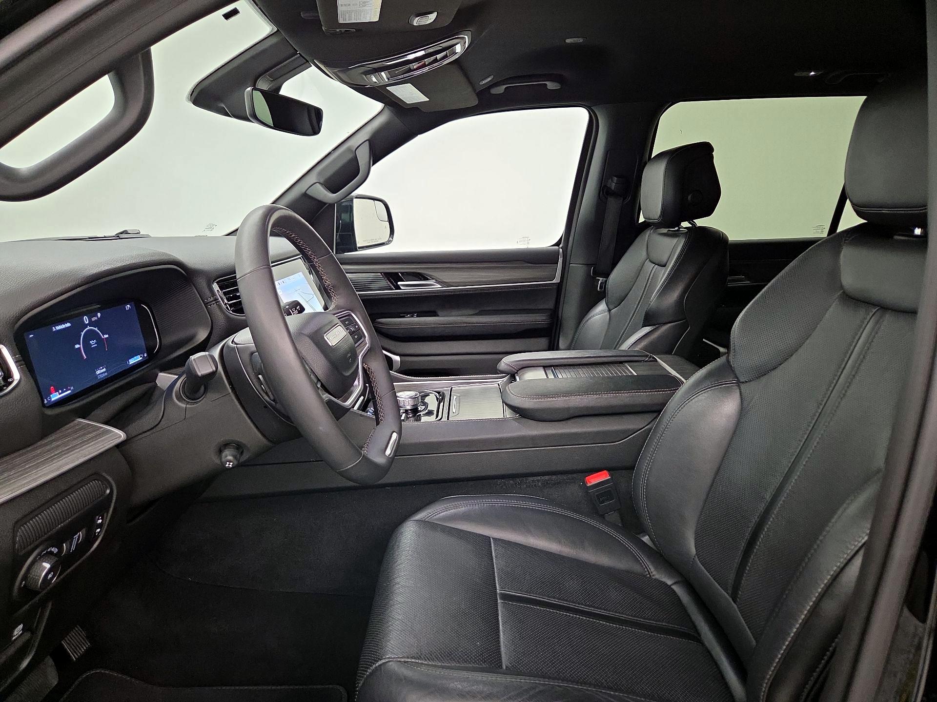 Thumbnail: 2024 Jeep Wagoneer - 11