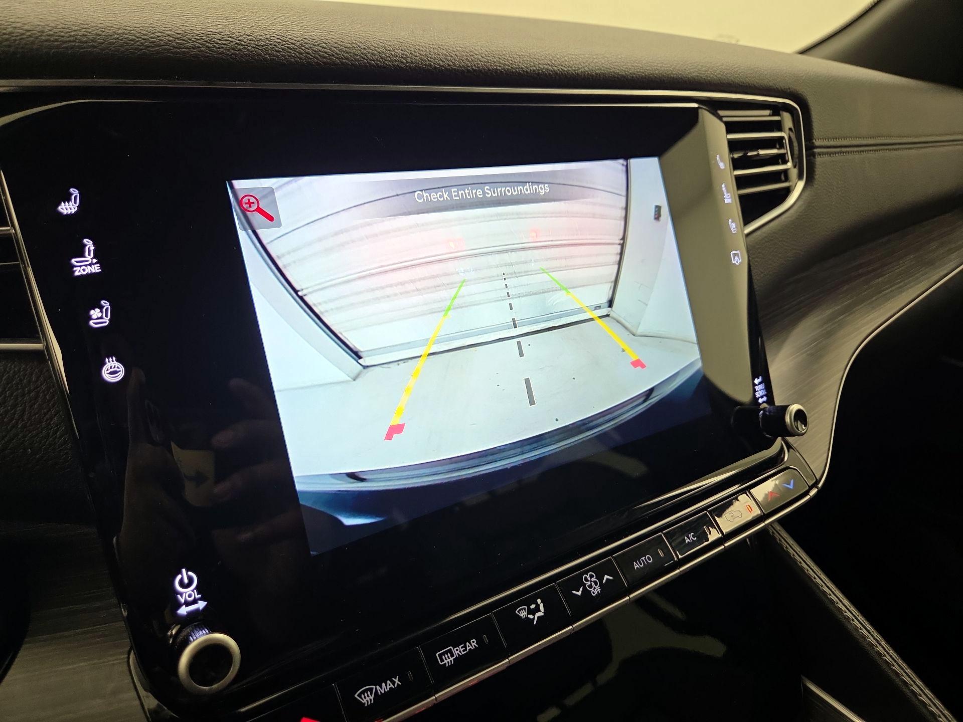 Thumbnail: 2024 Jeep Wagoneer - 15