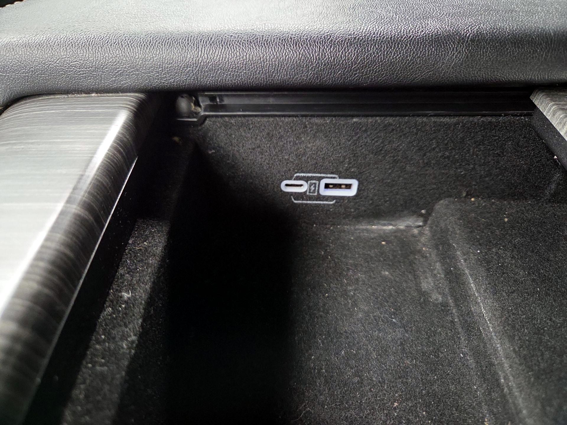 Thumbnail: 2024 Jeep Wagoneer - 19