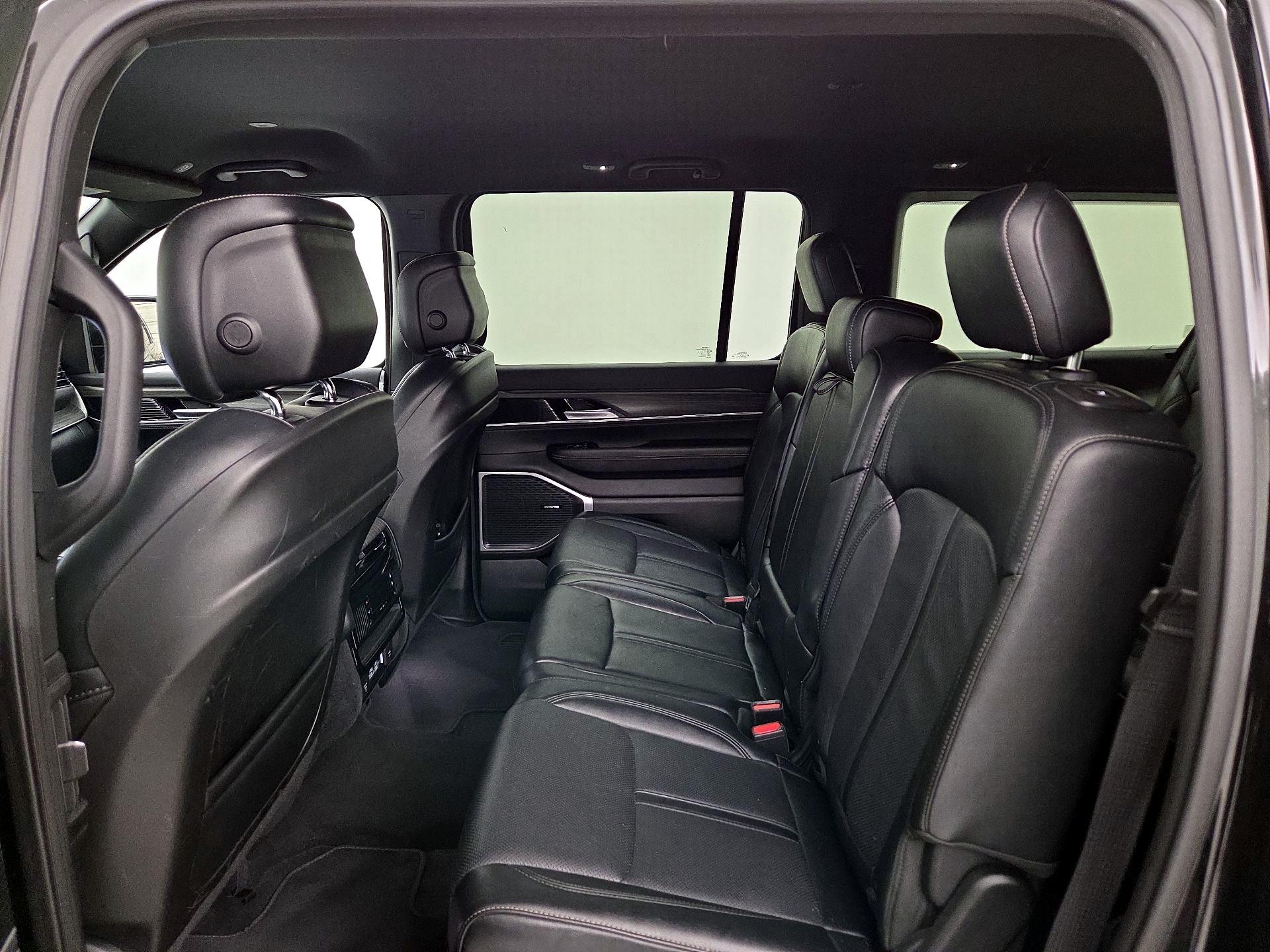 Thumbnail: 2024 Jeep Wagoneer - 20