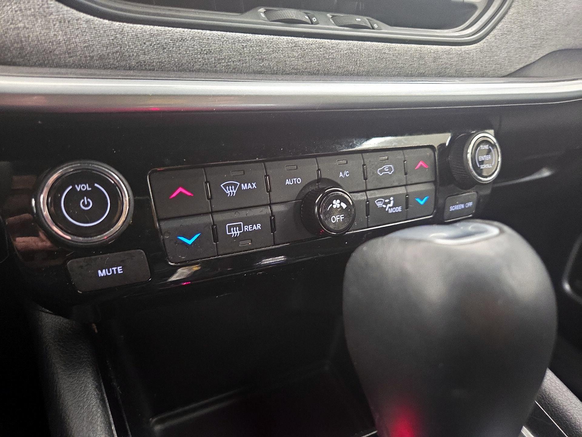 Thumbnail: 2023 Jeep Compass - 16