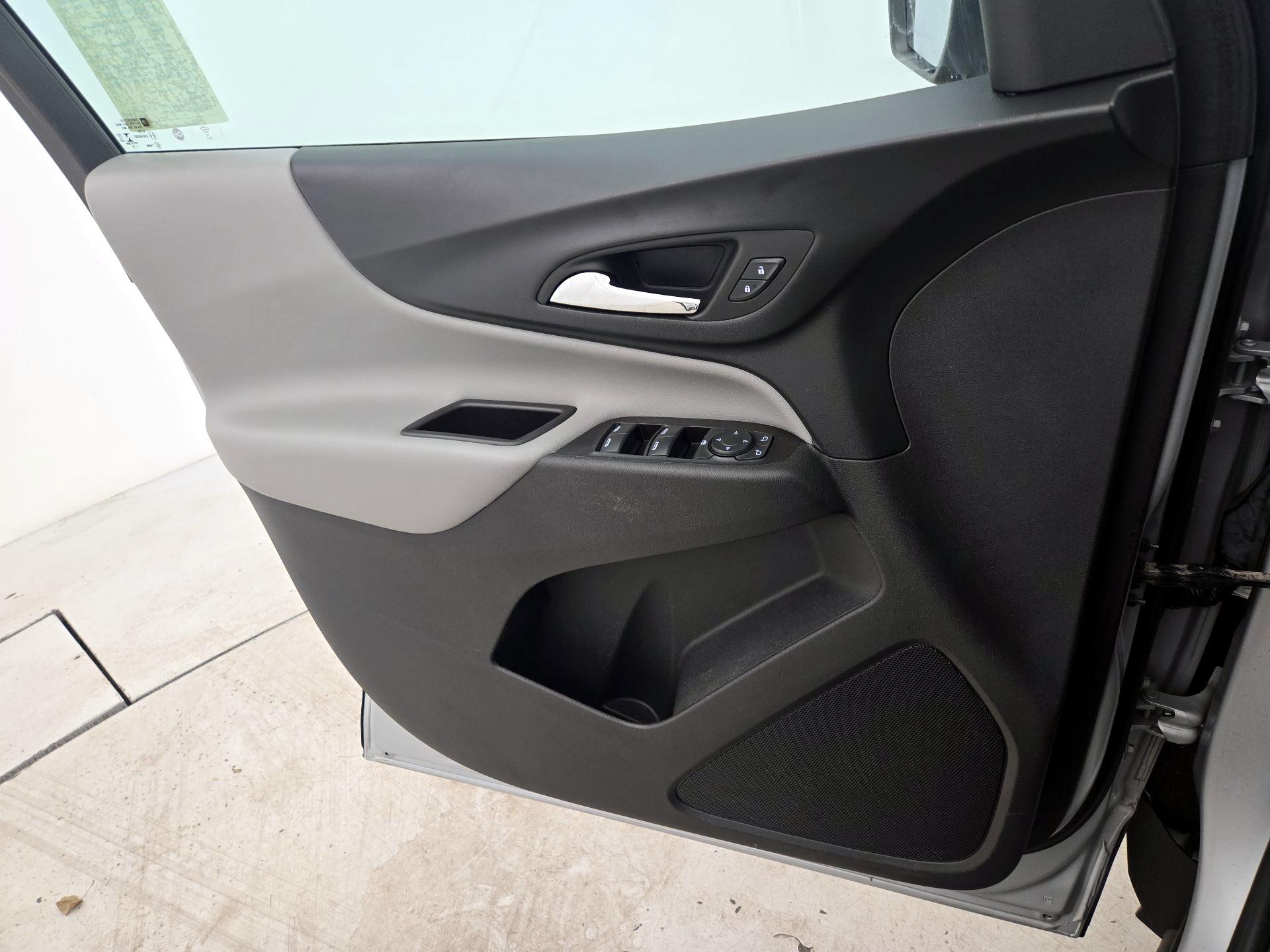 Thumbnail: 2022 Chevrolet Equinox - 12