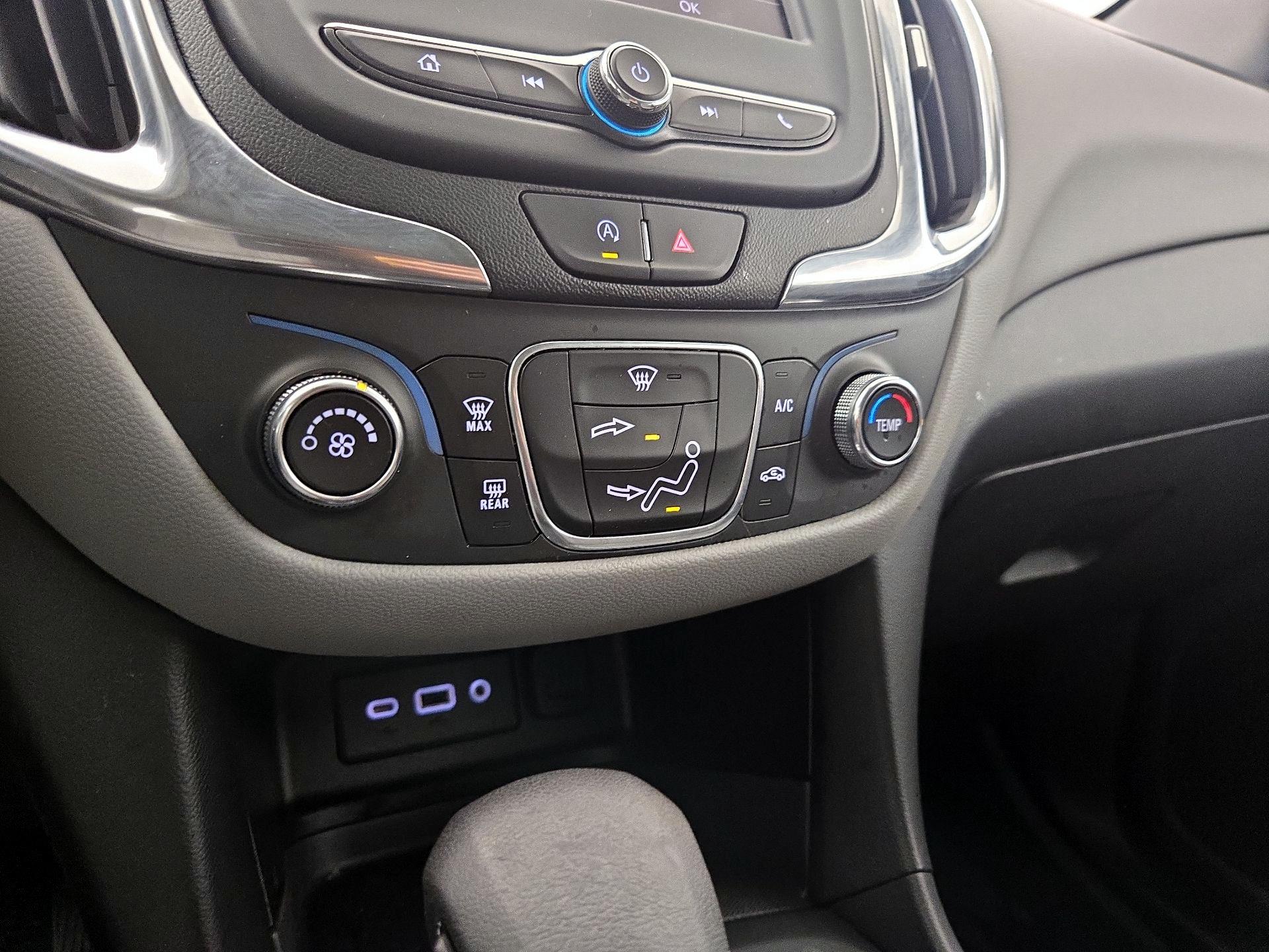 Thumbnail: 2022 Chevrolet Equinox - 16