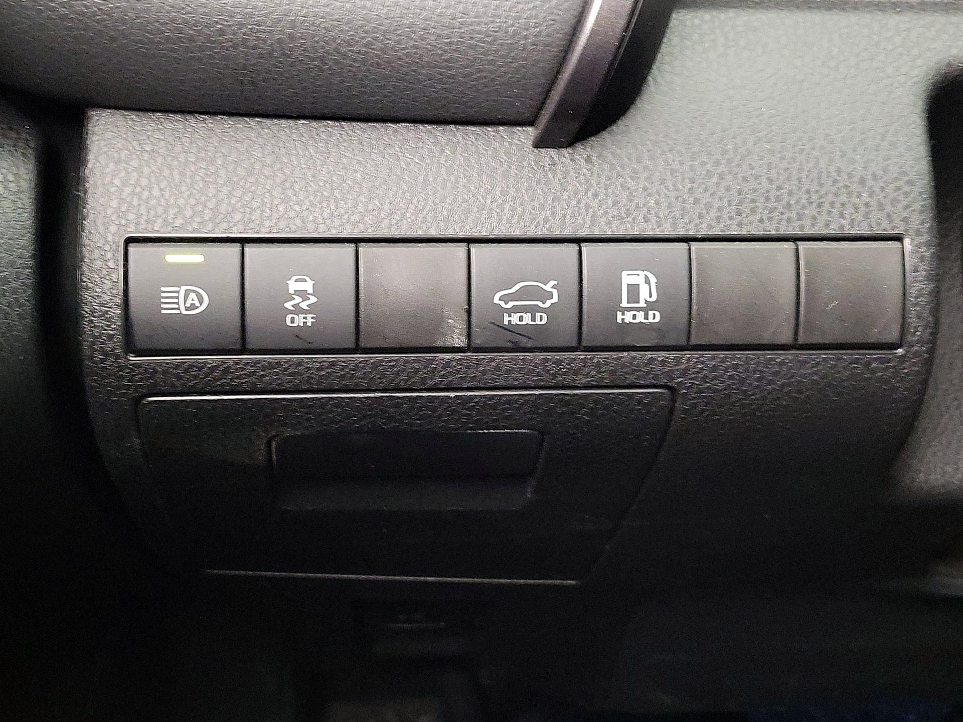 Thumbnail: 2023 Toyota Camry - 13