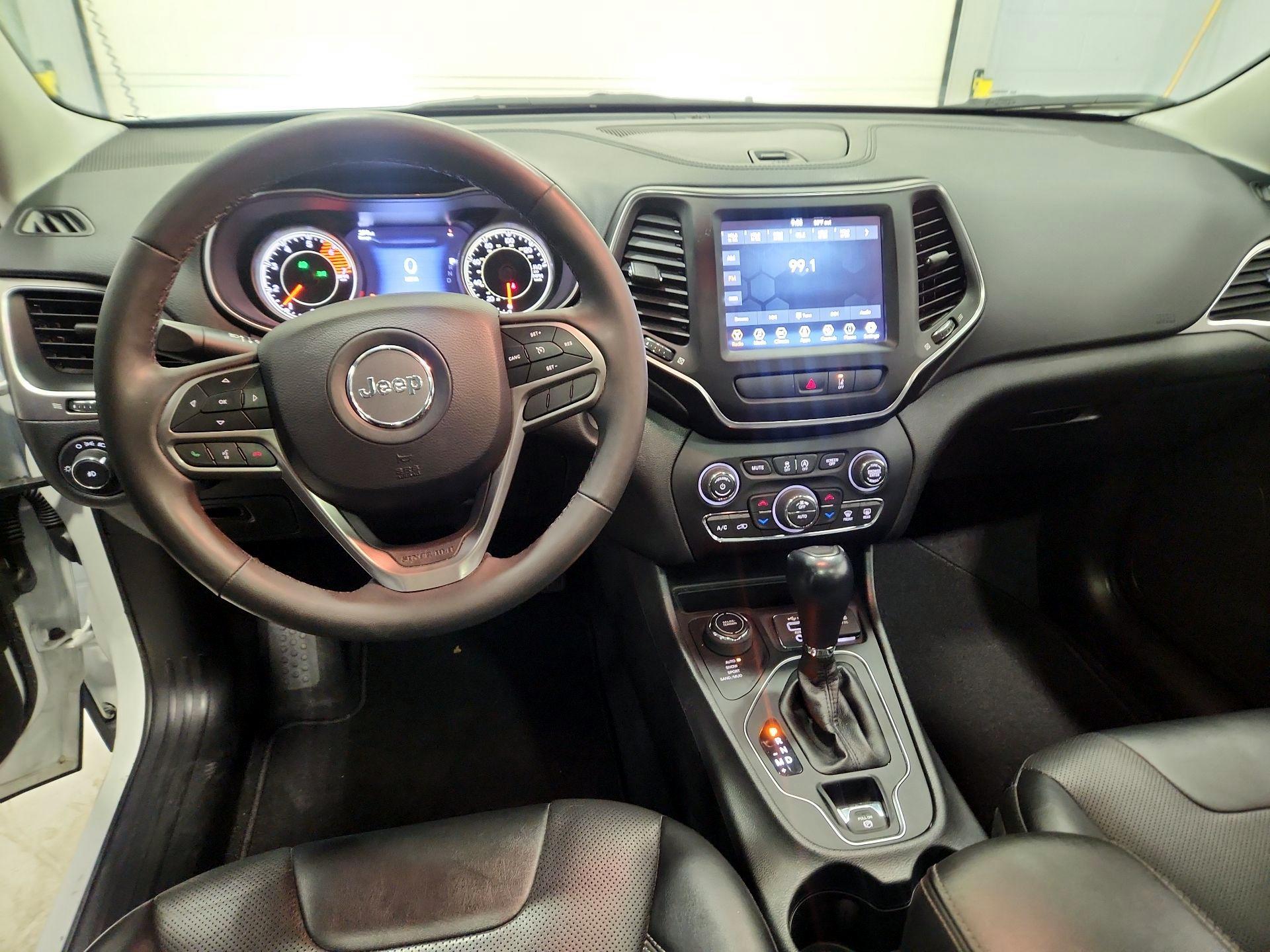 Thumbnail: 2022 Jeep Cherokee - 9