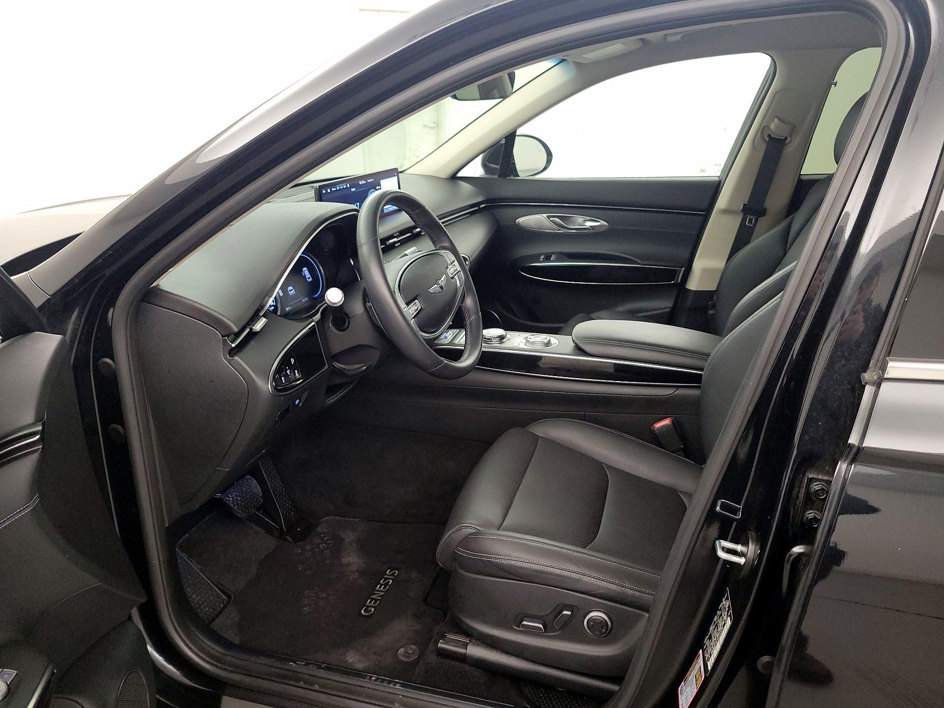Thumbnail: 2025 Genesis GV70 - 11