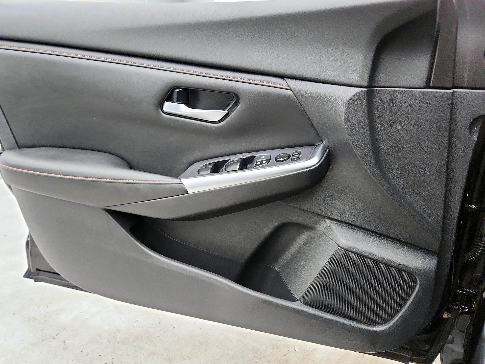 Thumbnail: 2021 Nissan Sentra - 12