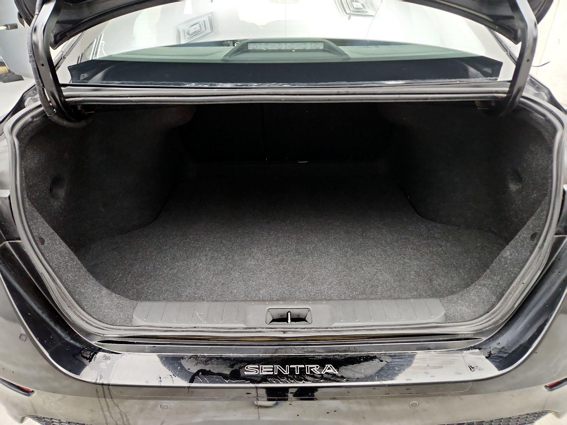 Thumbnail: 2021 Nissan Sentra - 20