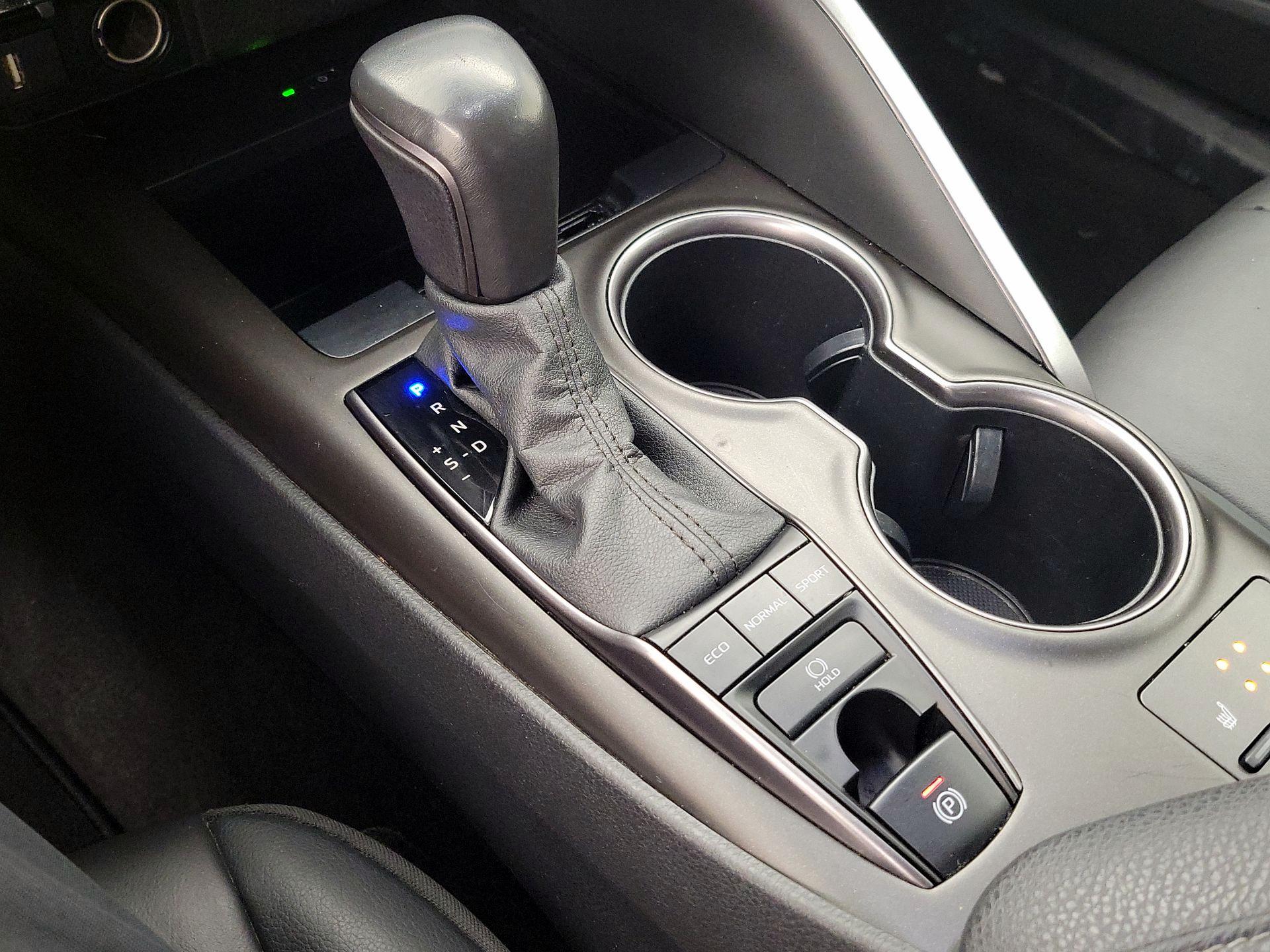 Thumbnail: 2023 Toyota Camry - 17