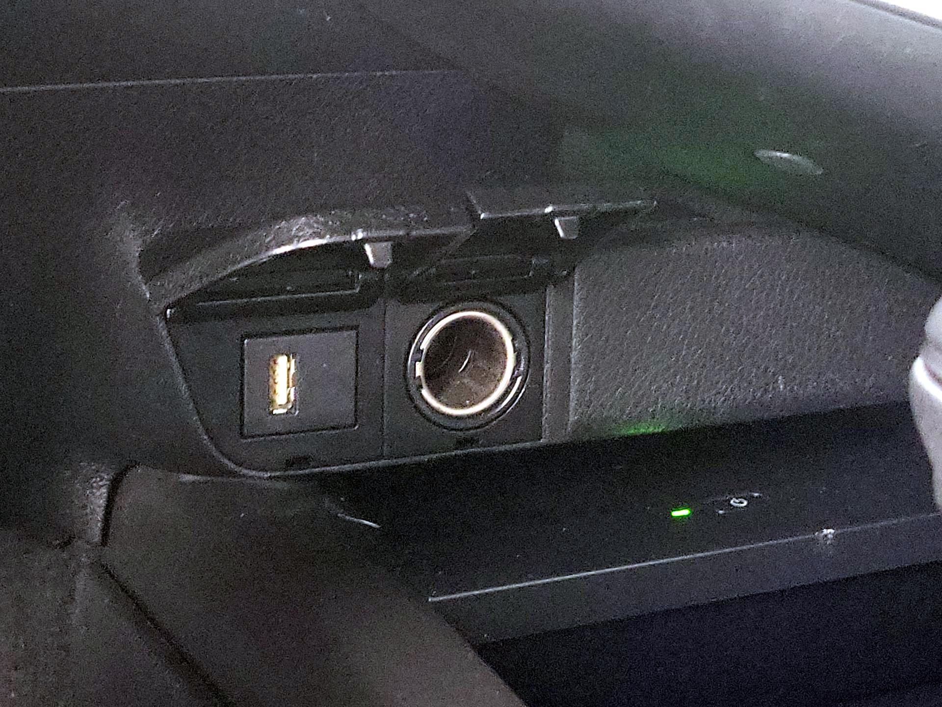 Thumbnail: 2023 Toyota Camry - 18