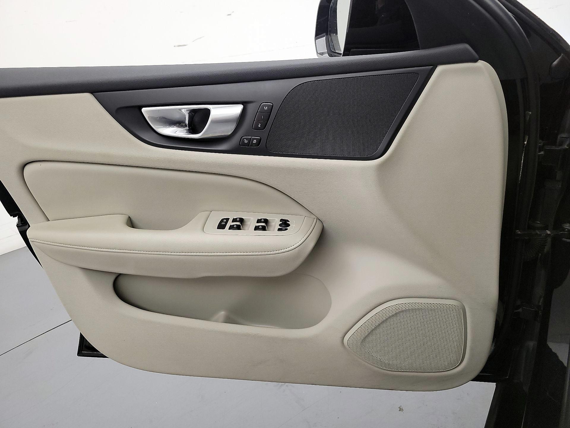 Thumbnail: 2024 Volvo S60 - 12