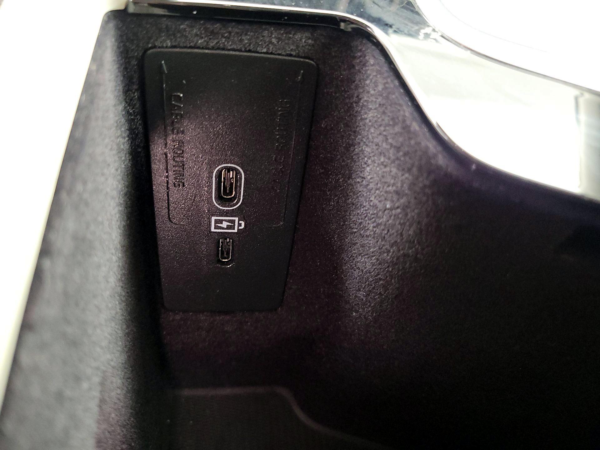 Thumbnail: 2024 Volvo S60 - 19