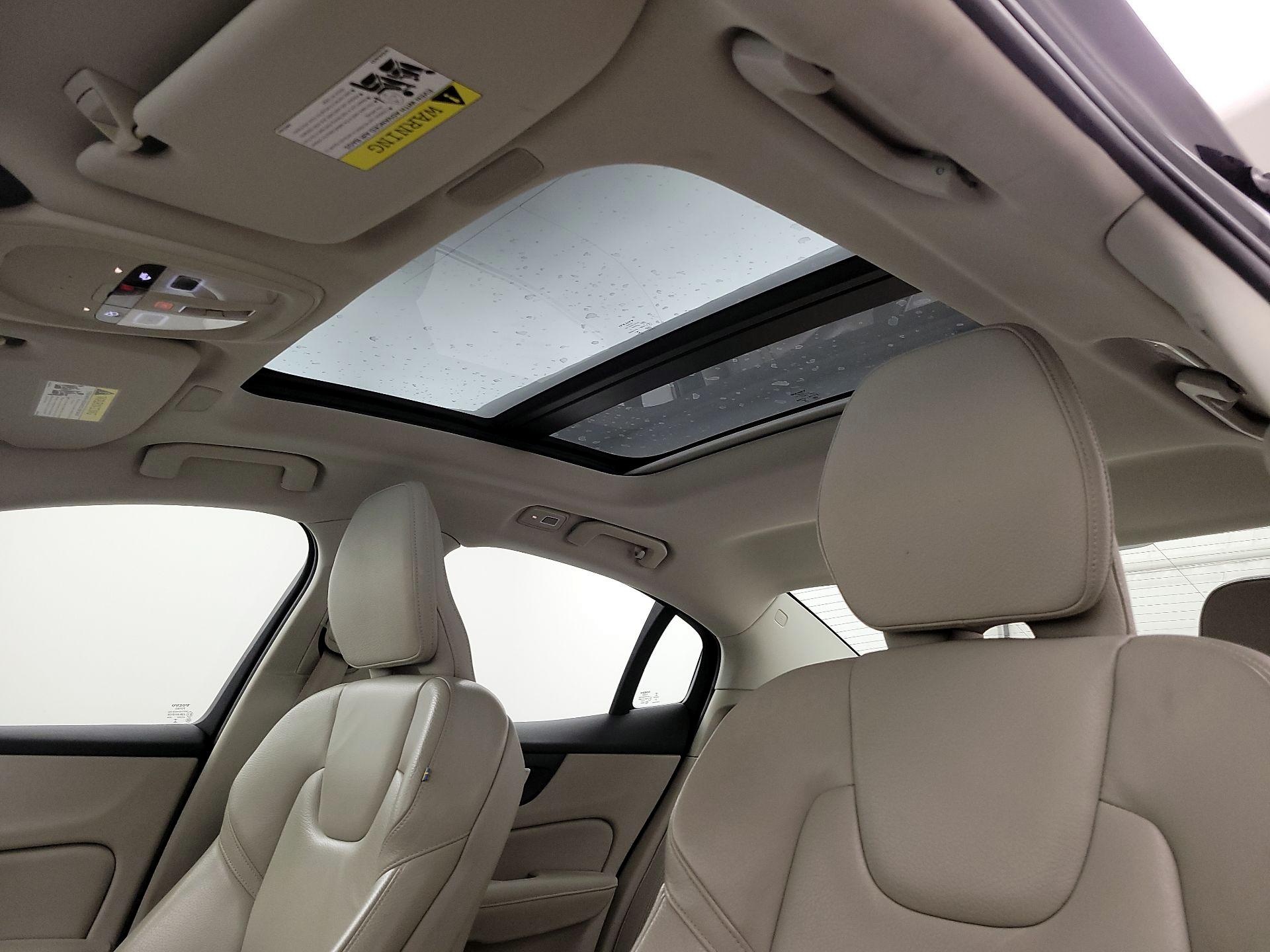 Thumbnail: 2024 Volvo S60 - 20