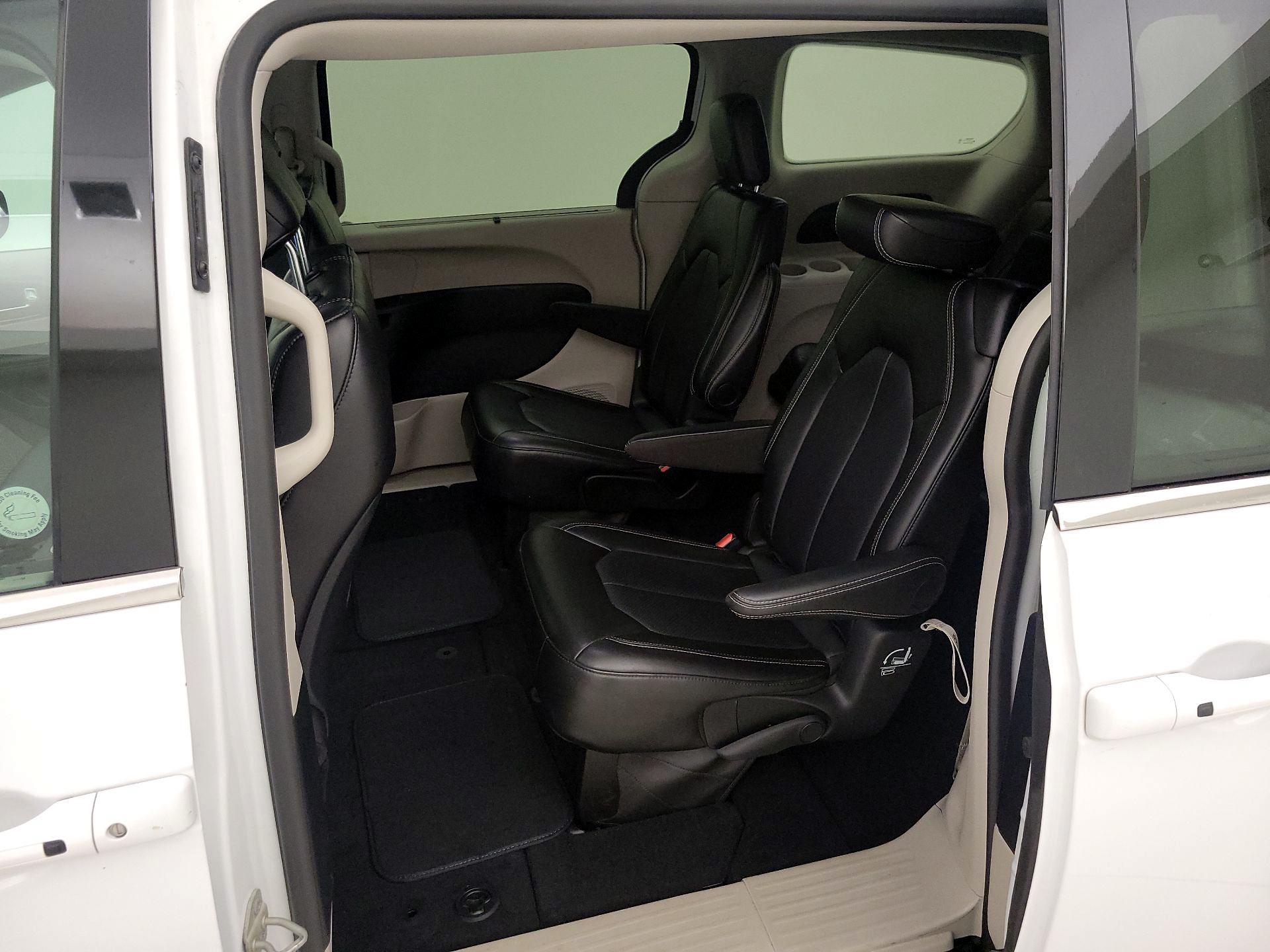 Thumbnail: 2024 Chrysler Pacifica - 19