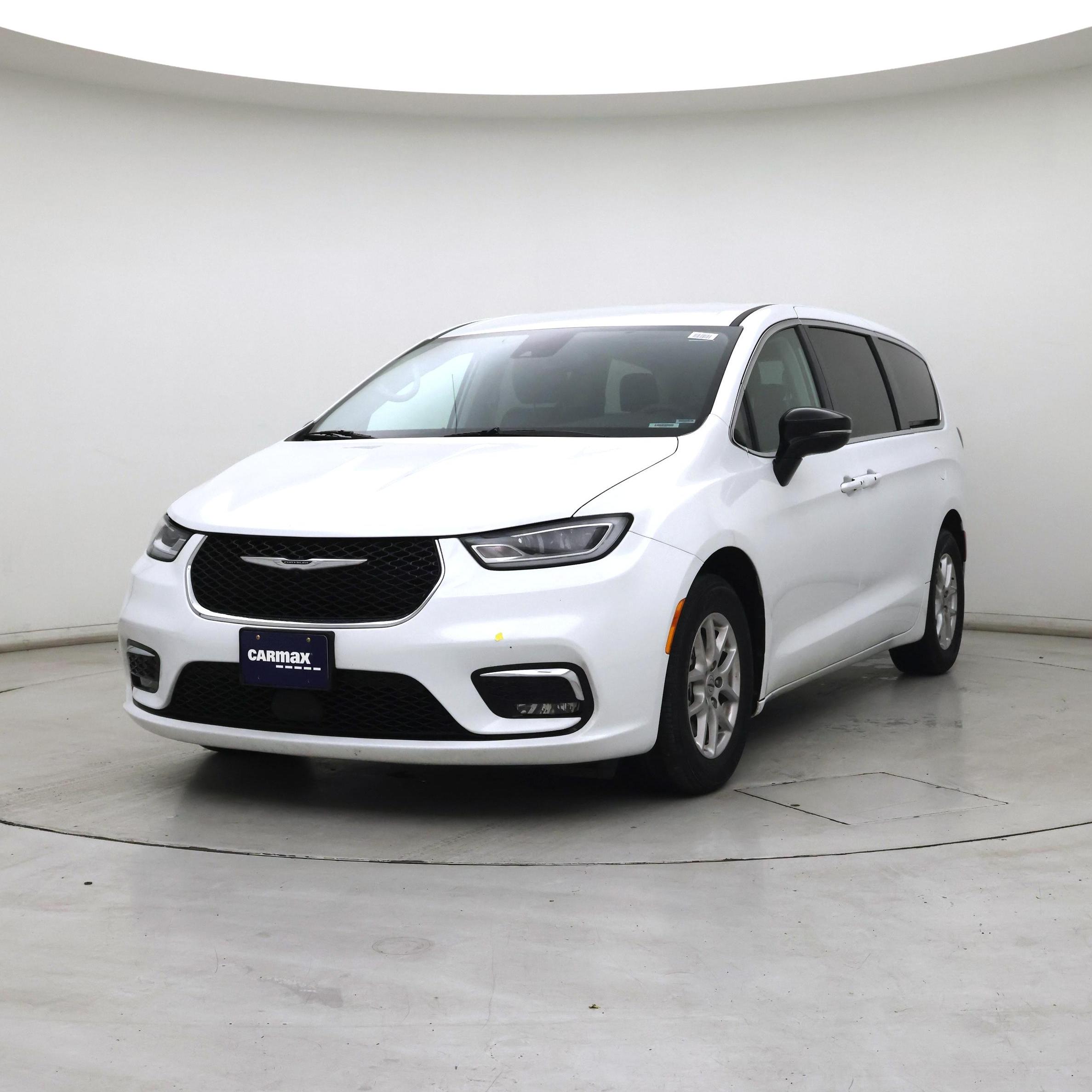 Thumbnail: 2024 Chrysler Pacifica - 4