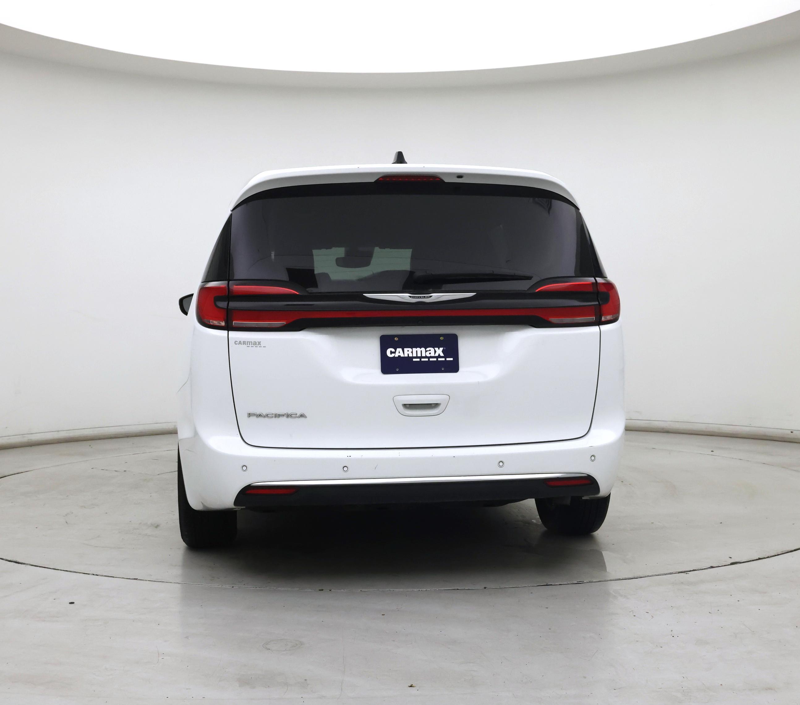 Thumbnail: 2024 Chrysler Pacifica - 6