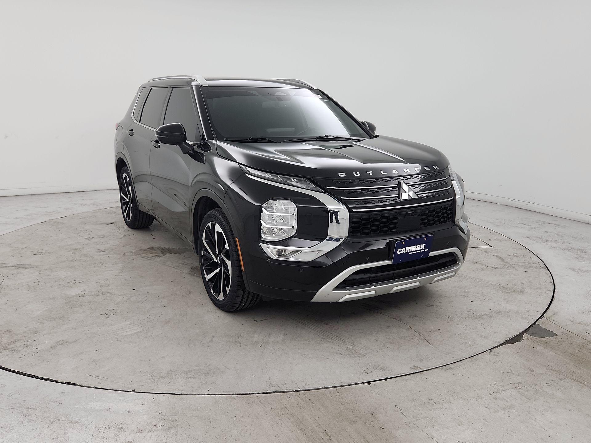 Thumbnail: 2022 Mitsubishi Outlander - 1