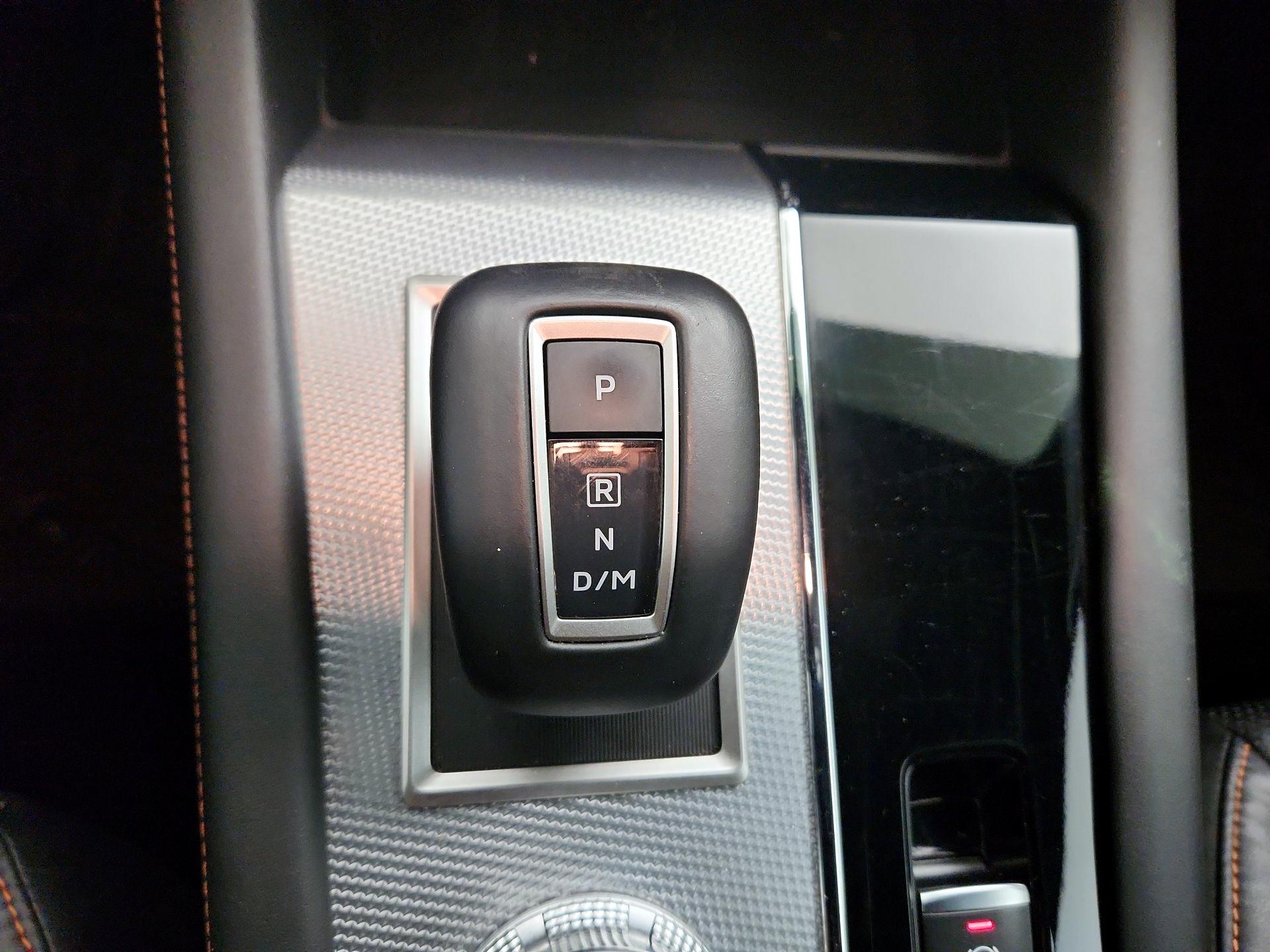 Thumbnail: 2022 Mitsubishi Outlander - 16