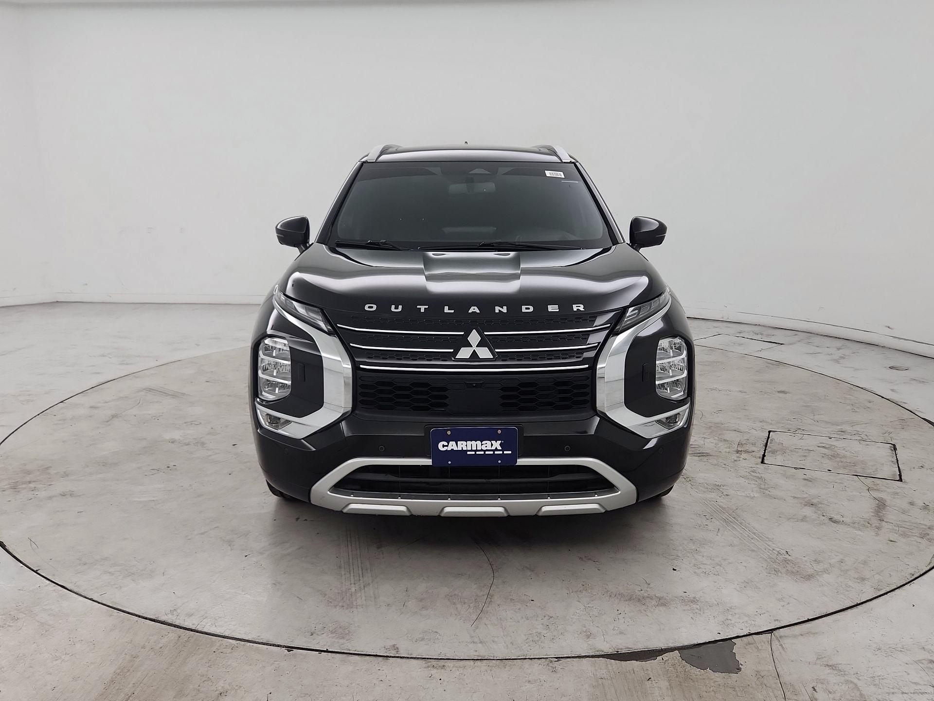 Thumbnail: 2022 Mitsubishi Outlander - 2