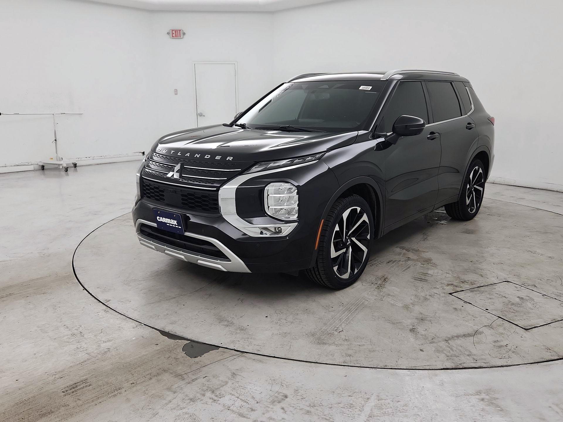 Thumbnail: 2022 Mitsubishi Outlander - 3