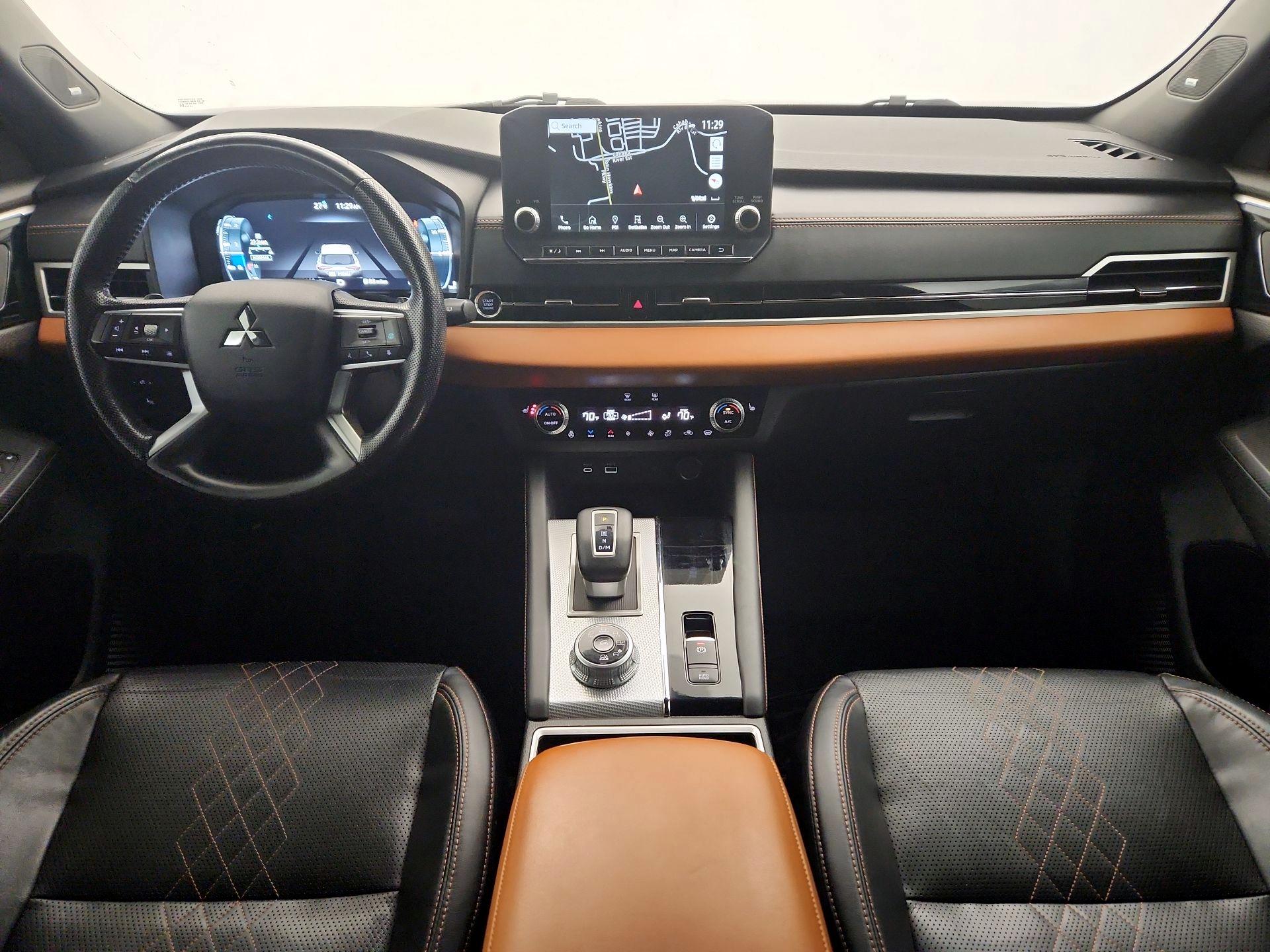 Thumbnail: 2022 Mitsubishi Outlander - 8