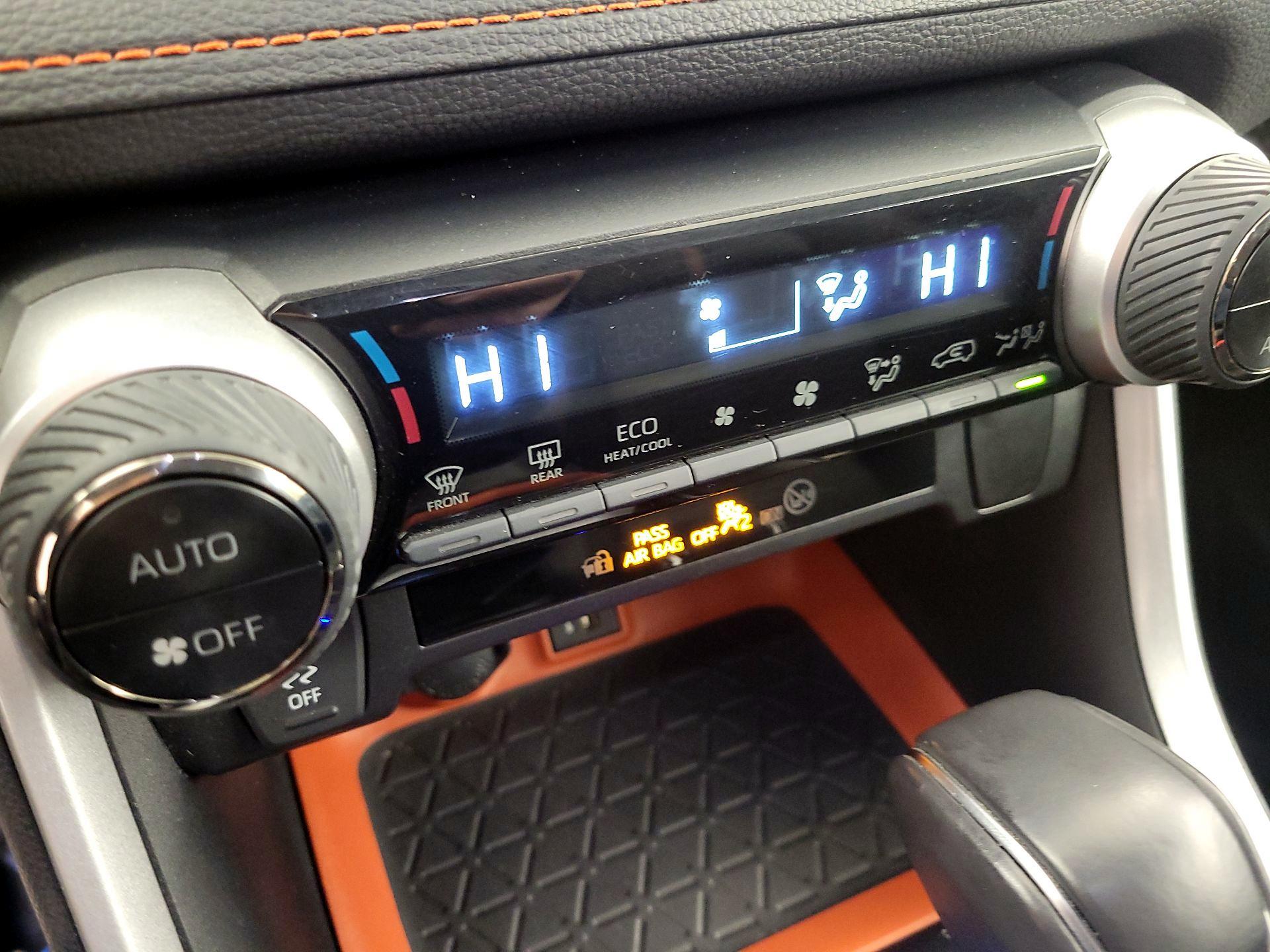 Thumbnail: 2024 Toyota RAV4 - 16