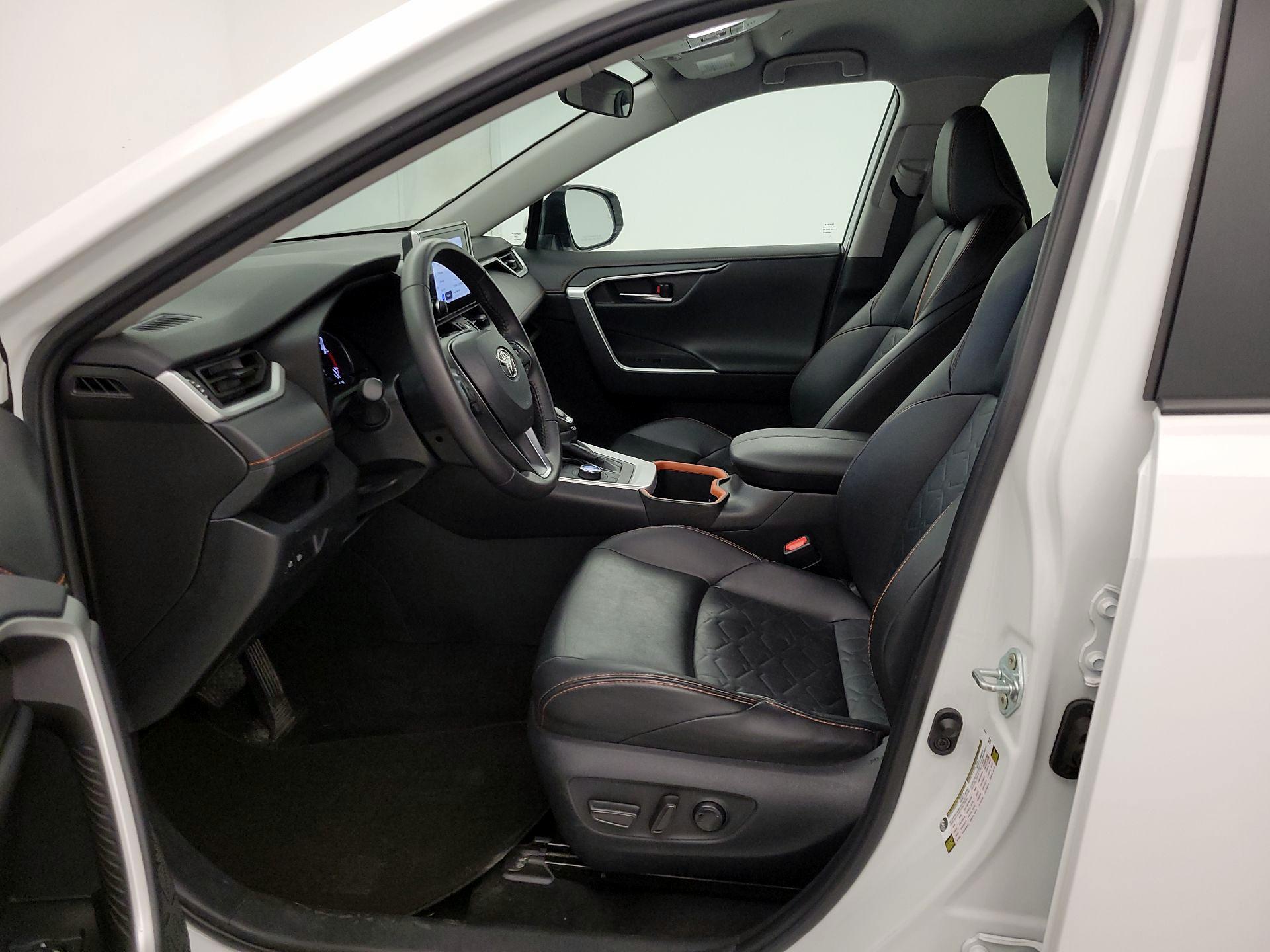 Thumbnail: 2024 Toyota RAV4 - 11