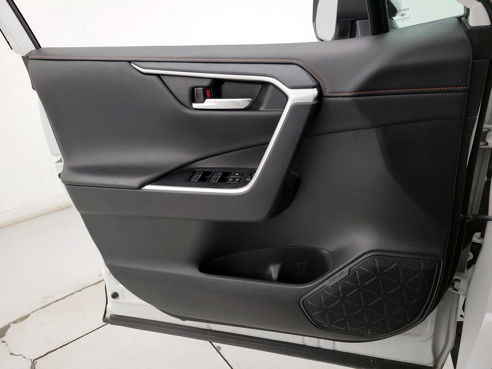 Thumbnail: 2024 Toyota RAV4 - 12