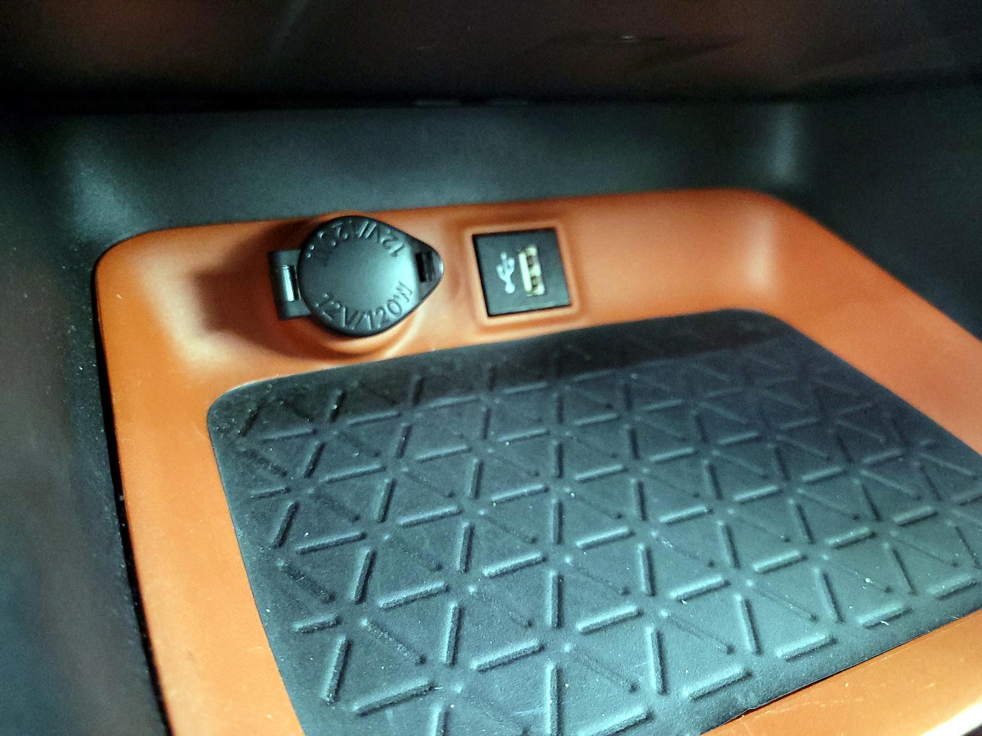 Thumbnail: 2024 Toyota RAV4 - 18