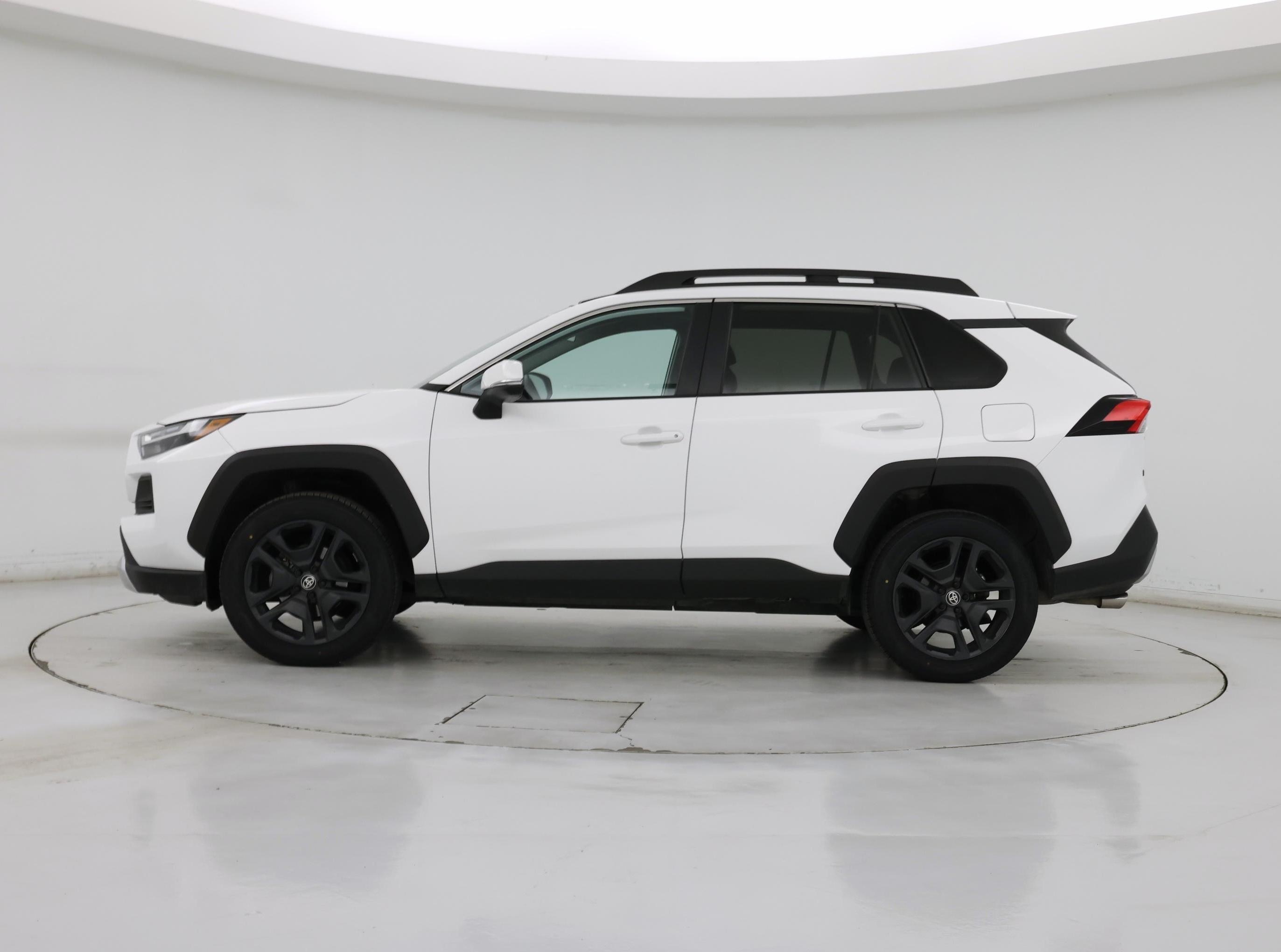 Thumbnail: 2024 Toyota RAV4 - 3