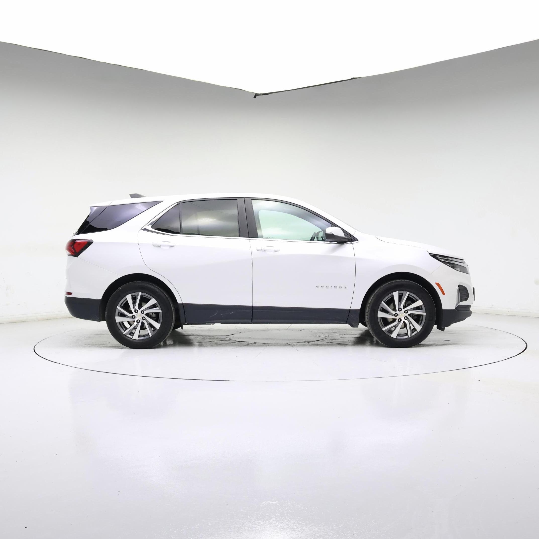 Thumbnail: 2022 Chevrolet Equinox - 7