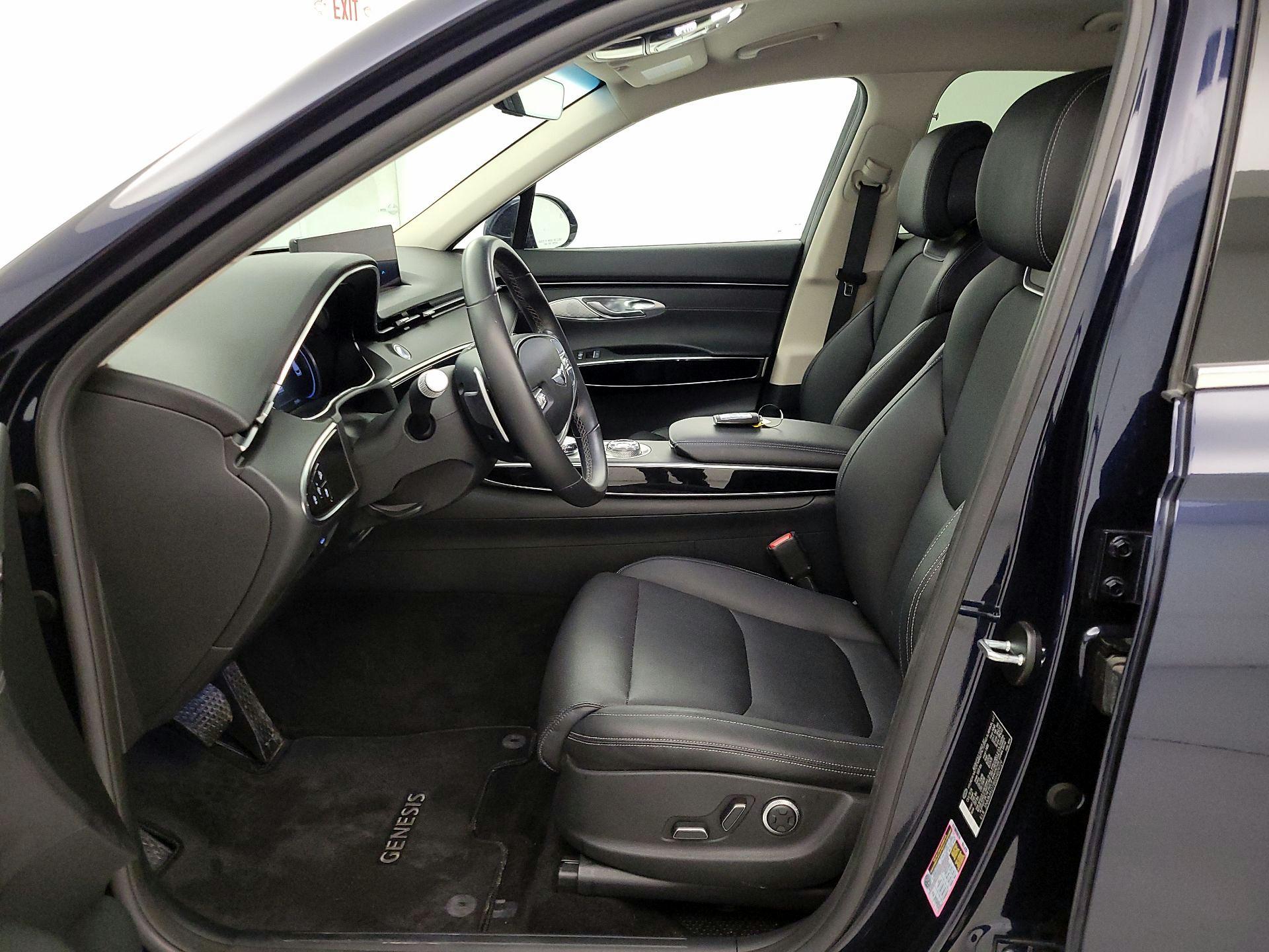 Thumbnail: 2025 Genesis GV70 - 11