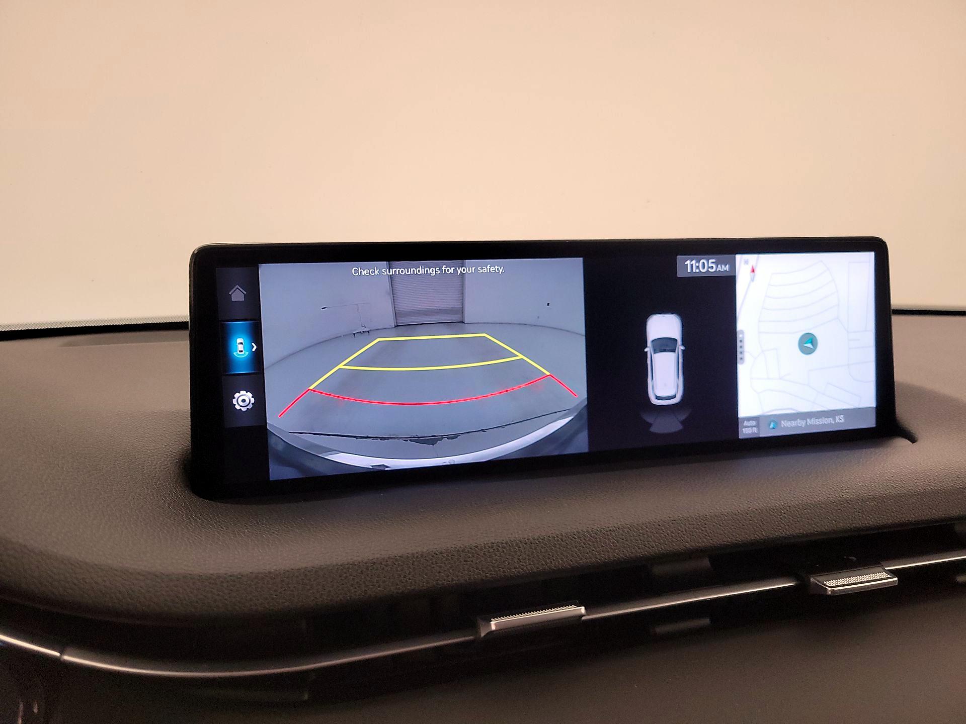 Thumbnail: 2025 Genesis GV70 - 15