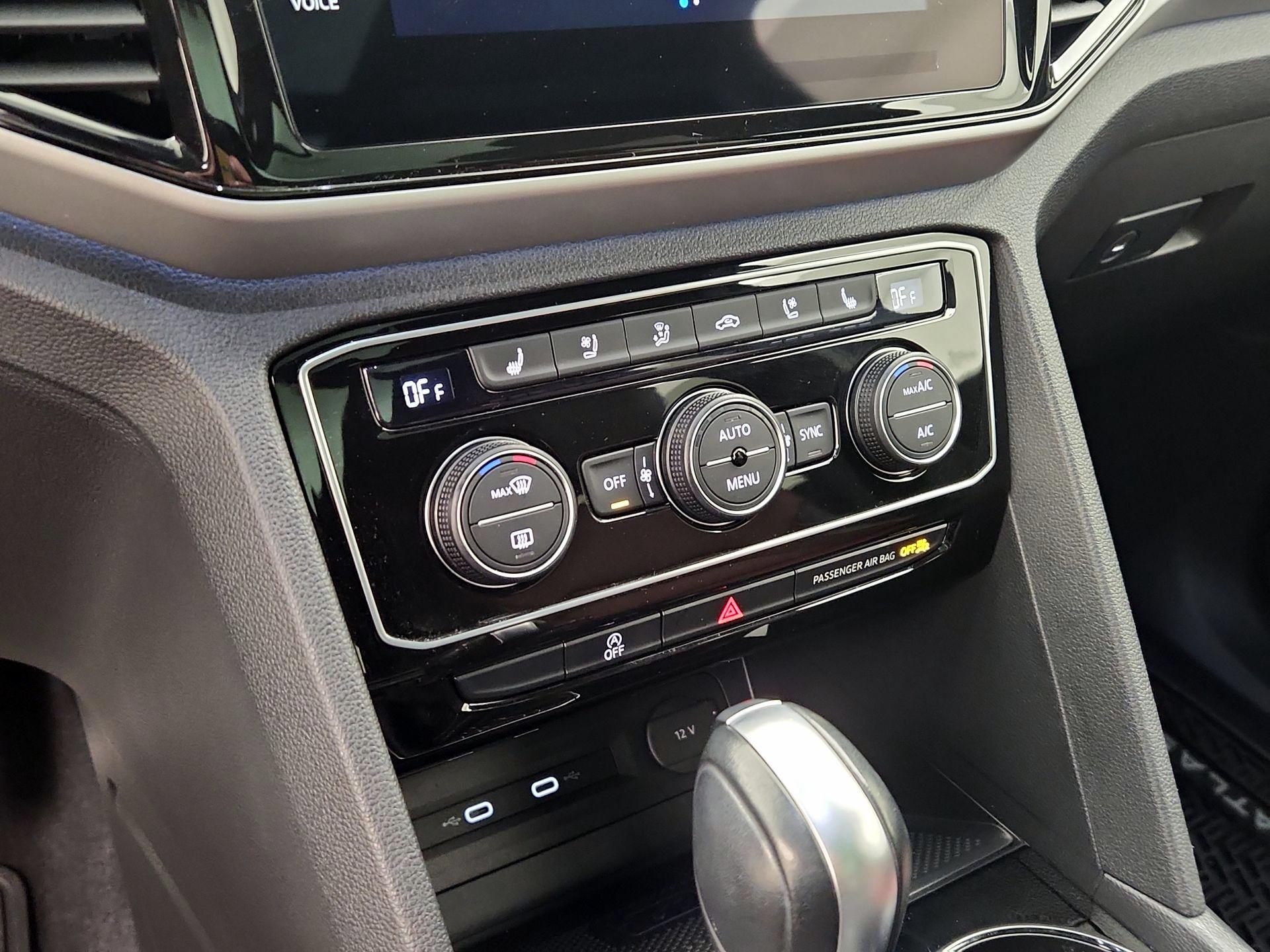 Thumbnail: 2023 Volkswagen Atlas - 17