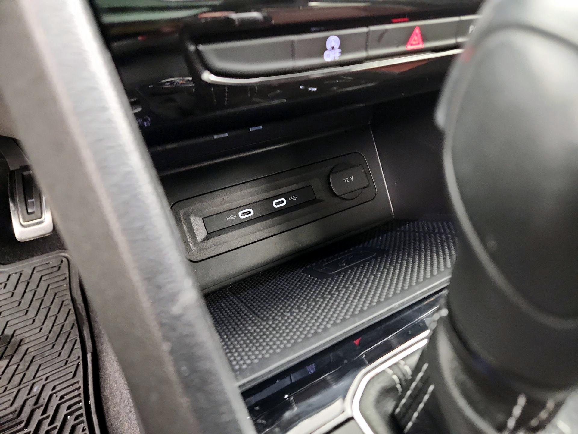 Thumbnail: 2023 Volkswagen Atlas - 19