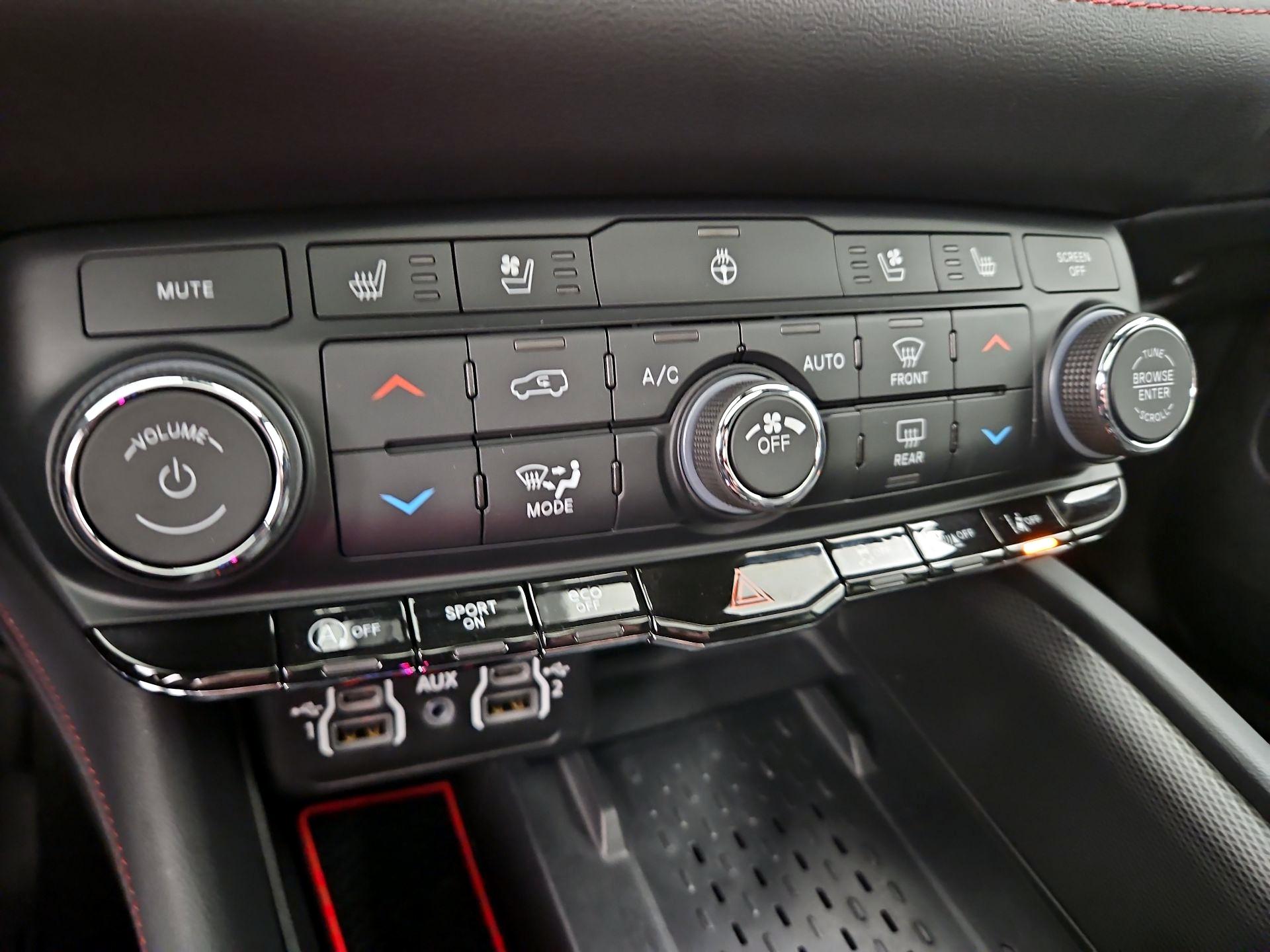 Thumbnail: 2025 Dodge Durango - 17