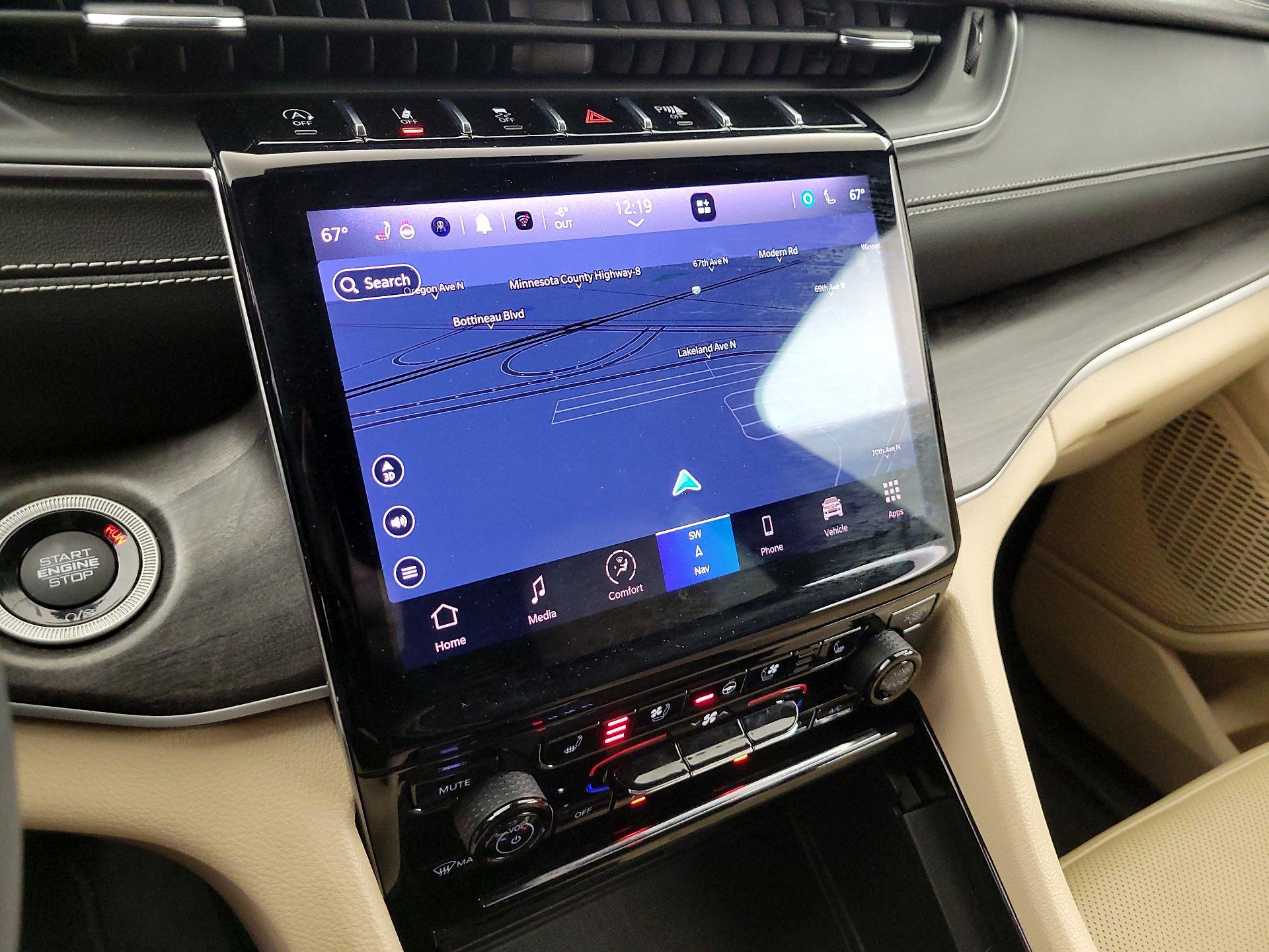 Thumbnail: 2023 Jeep Grand Cherokee - 14