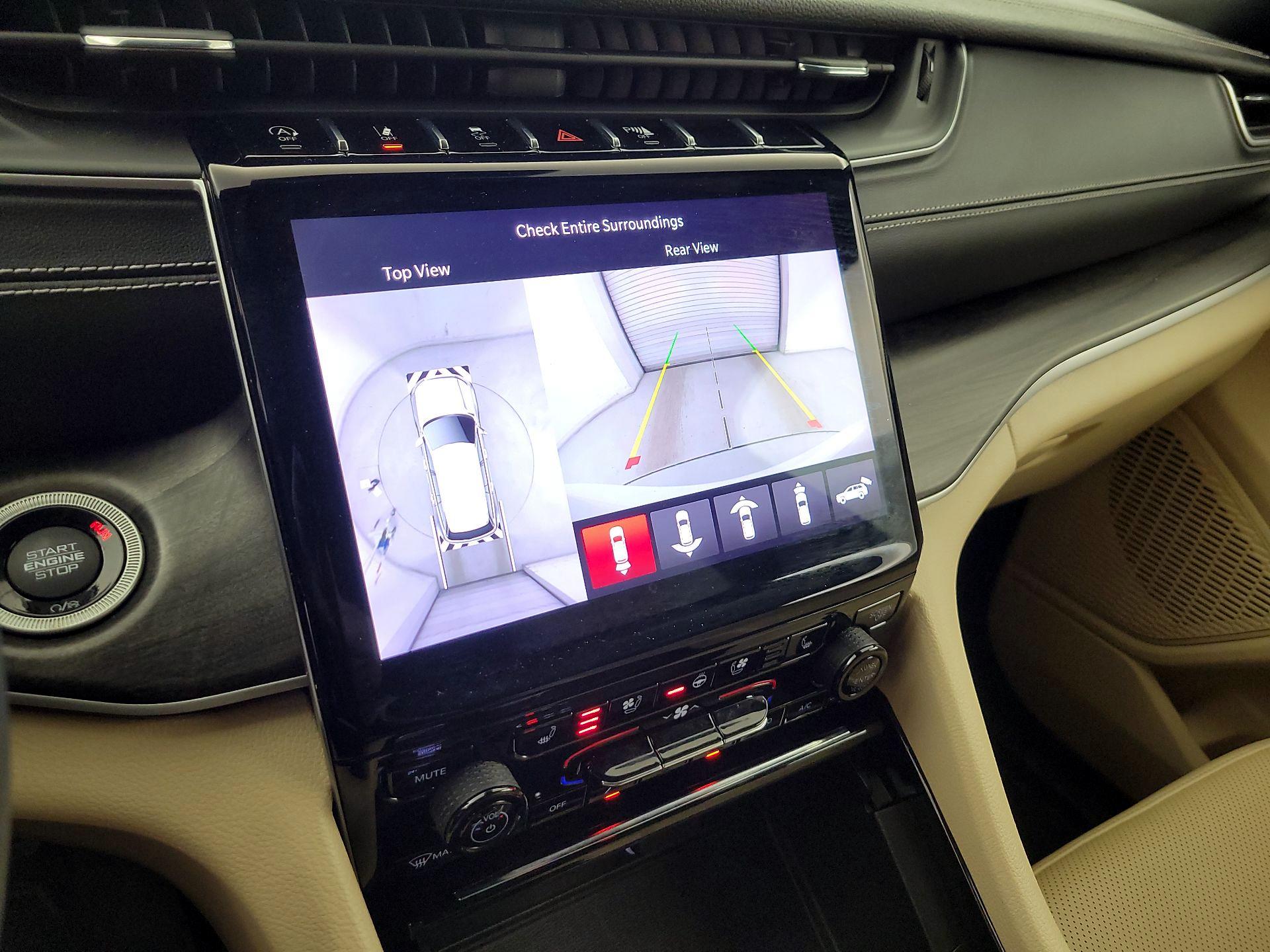 Thumbnail: 2023 Jeep Grand Cherokee - 15