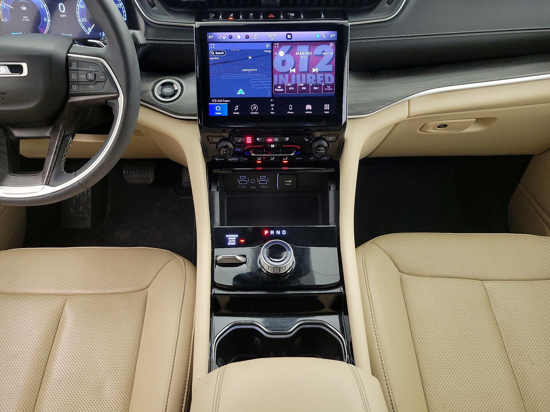 Thumbnail: 2023 Jeep Grand Cherokee - 18