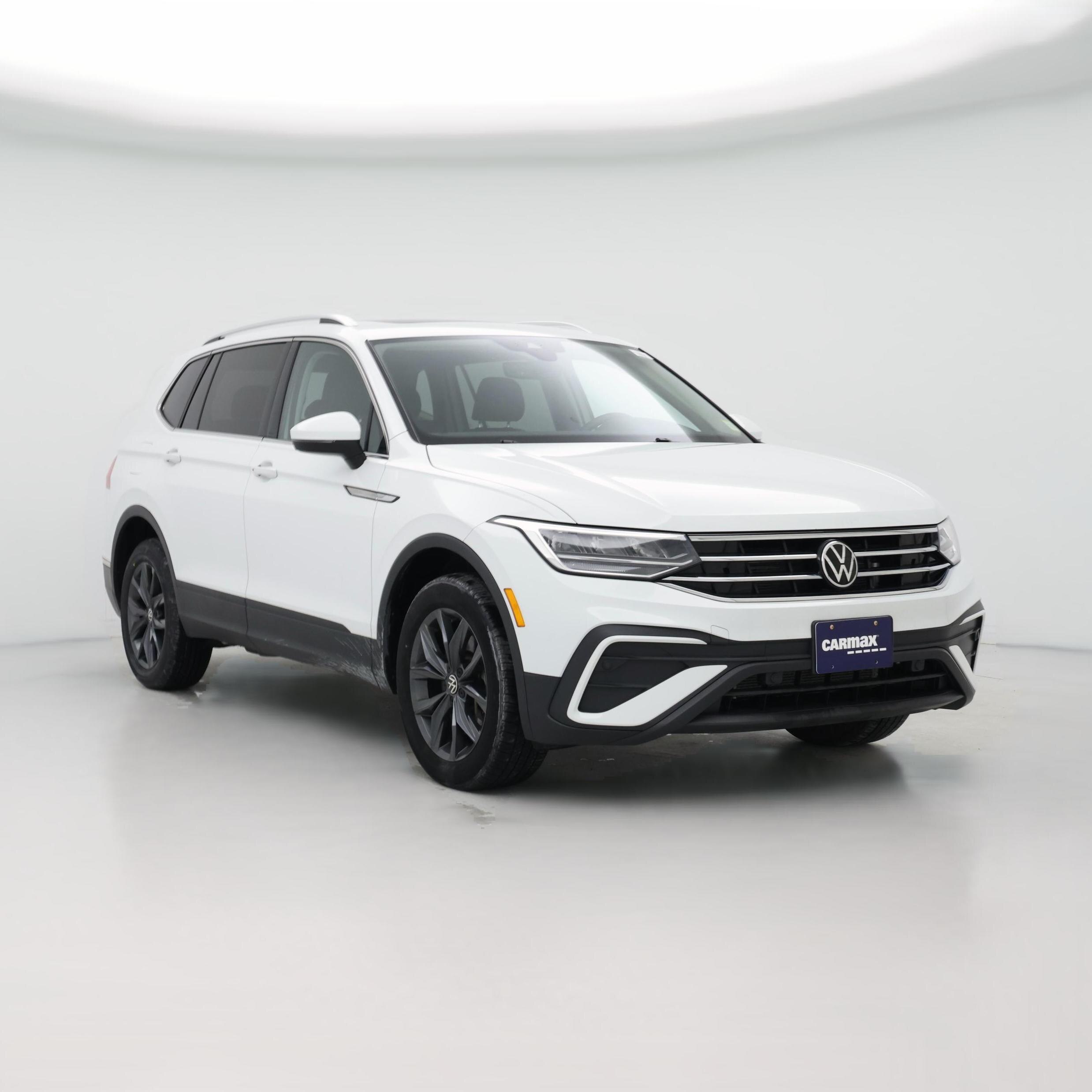 Thumbnail: 2022 Volkswagen Tiguan - 1
