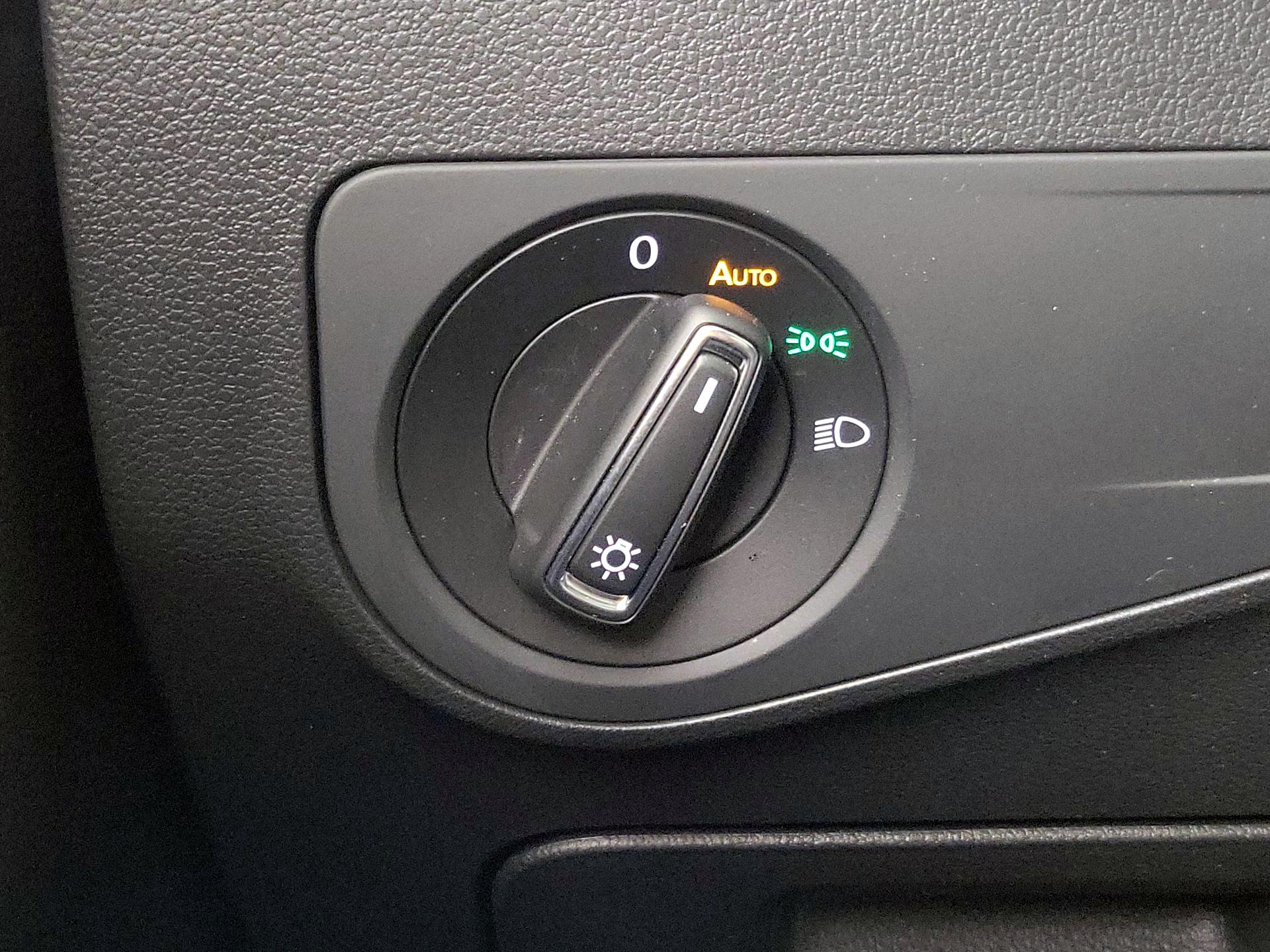 Thumbnail: 2022 Volkswagen Tiguan - 13