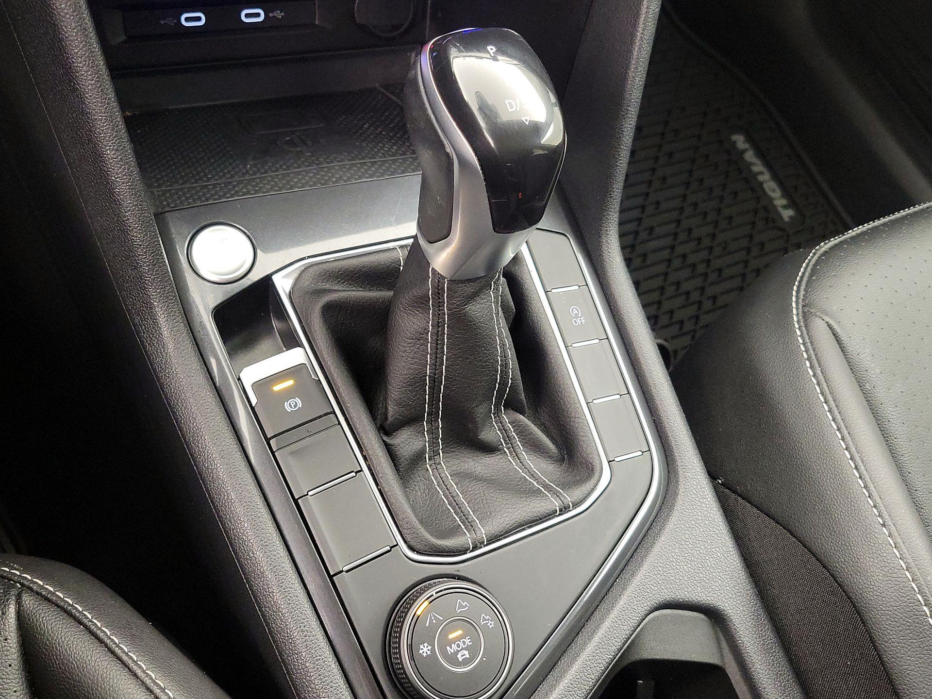 Thumbnail: 2022 Volkswagen Tiguan - 17